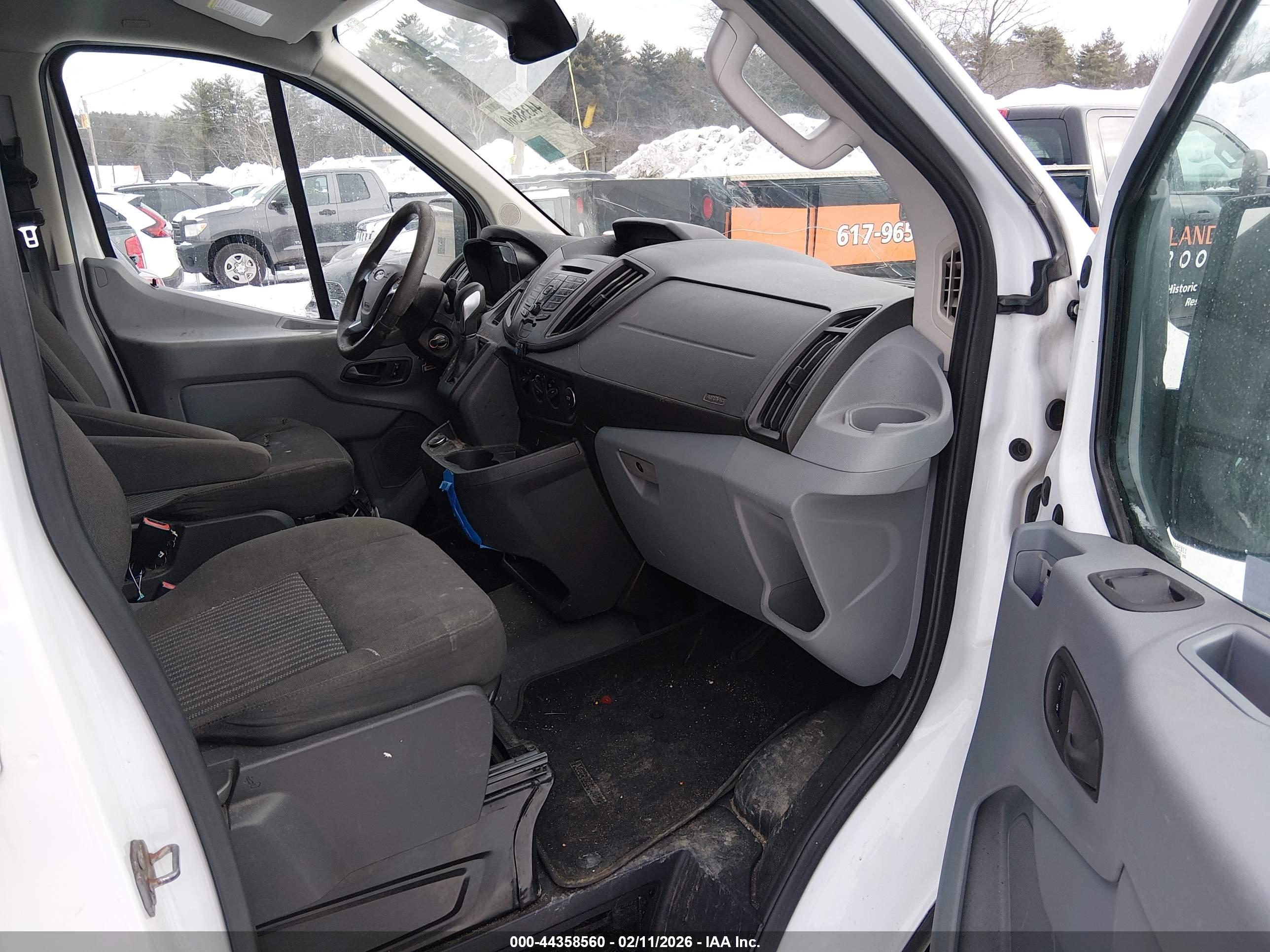 FORD TRANSIT-350 image 5