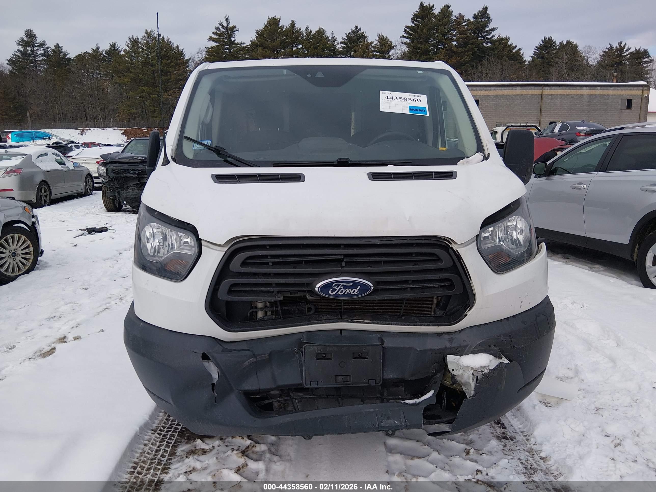 FORD TRANSIT-350 image 6