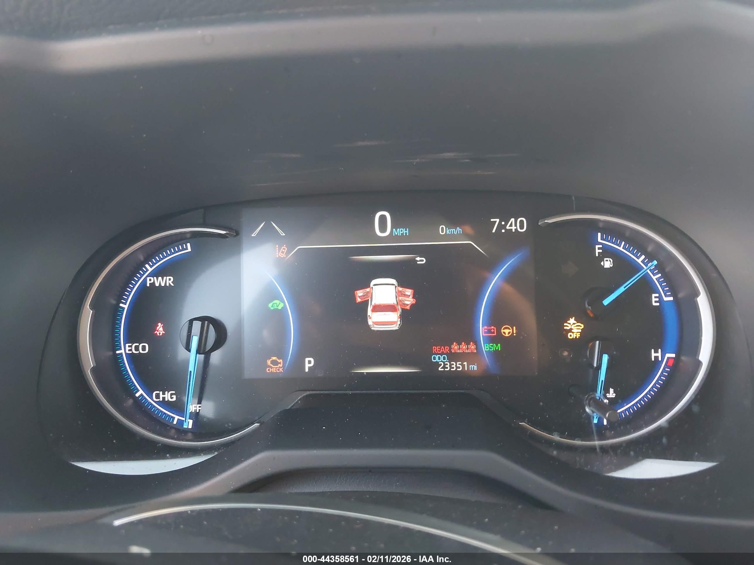 TOYOTA RAV4 image 7