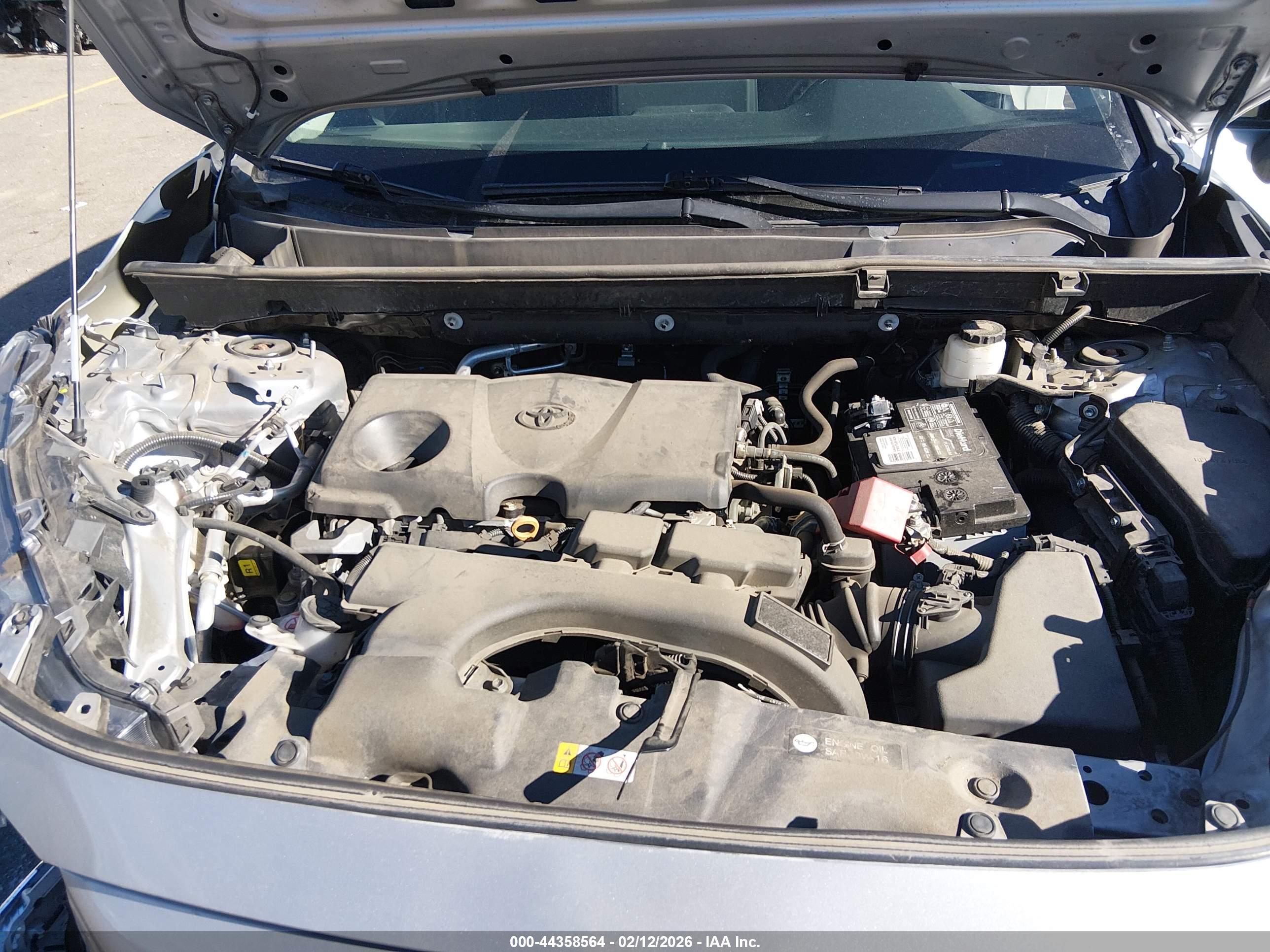 TOYOTA RAV4 image 10