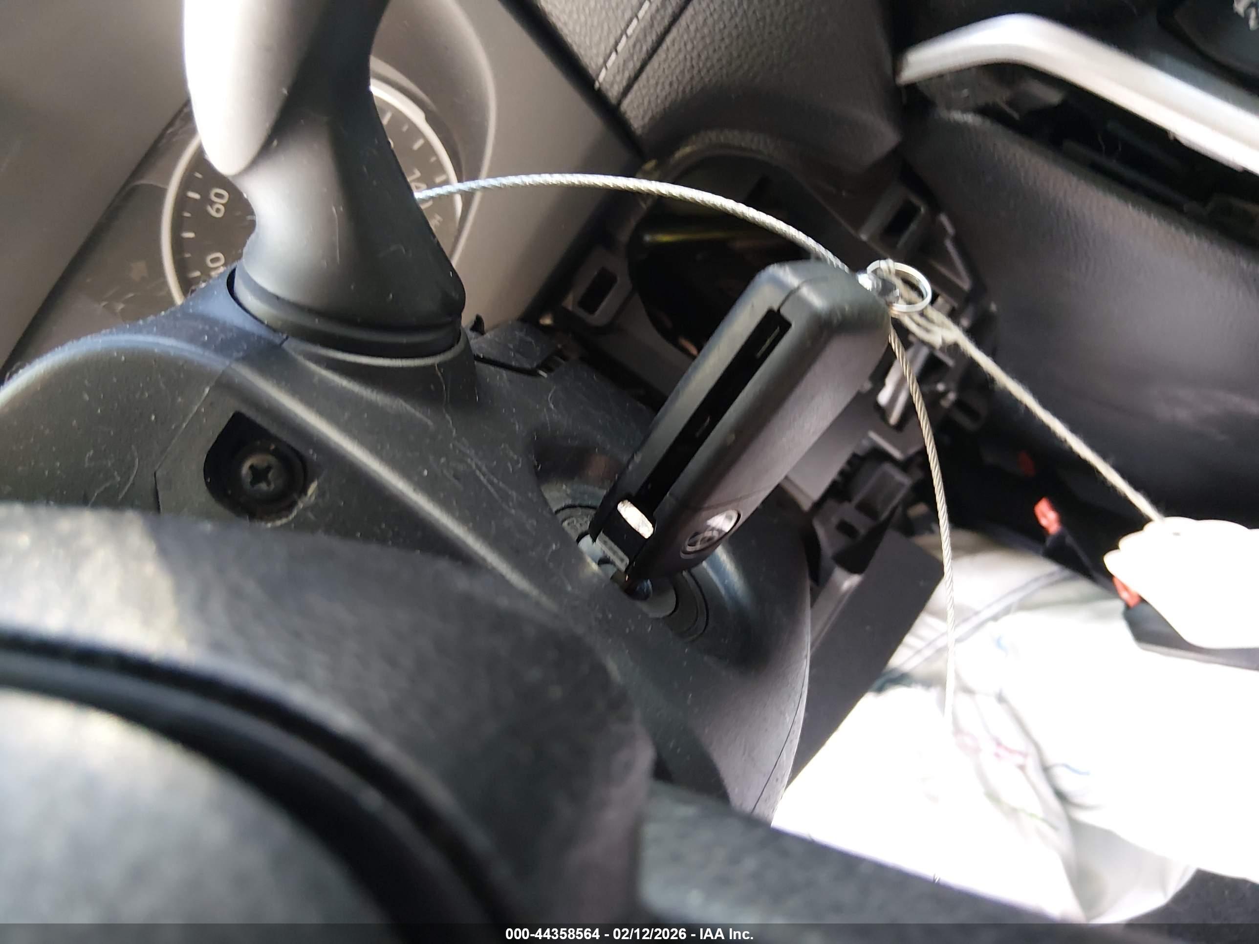 TOYOTA RAV4 image 11