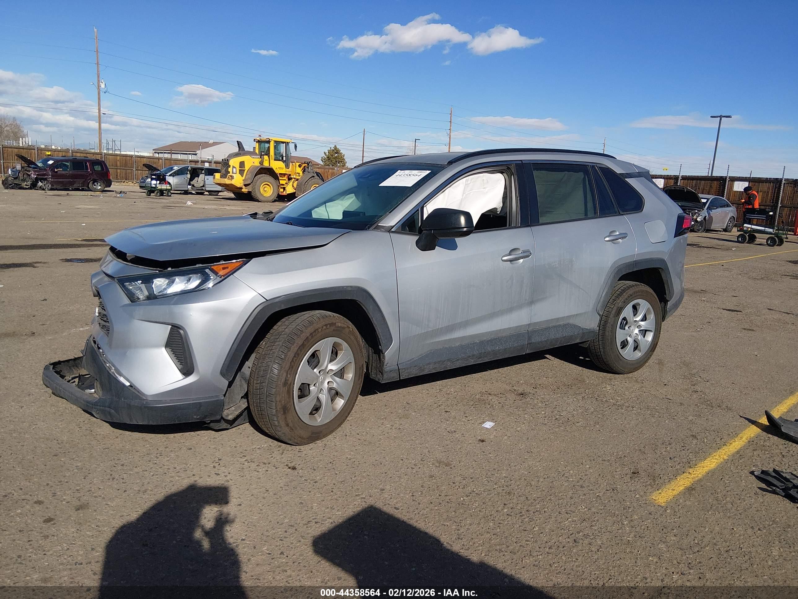 TOYOTA RAV4 image 2