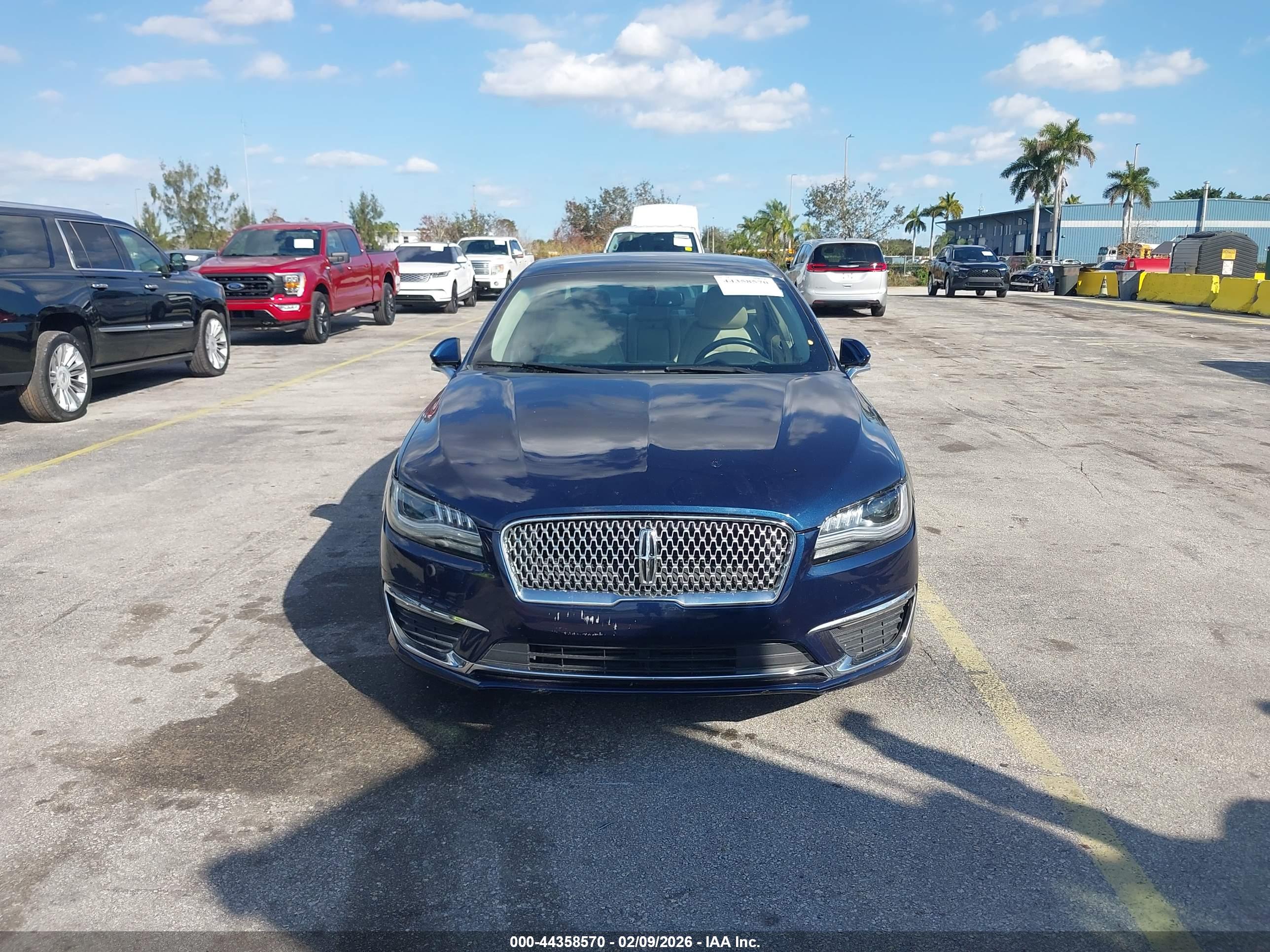 LINCOLN MKZ image 6