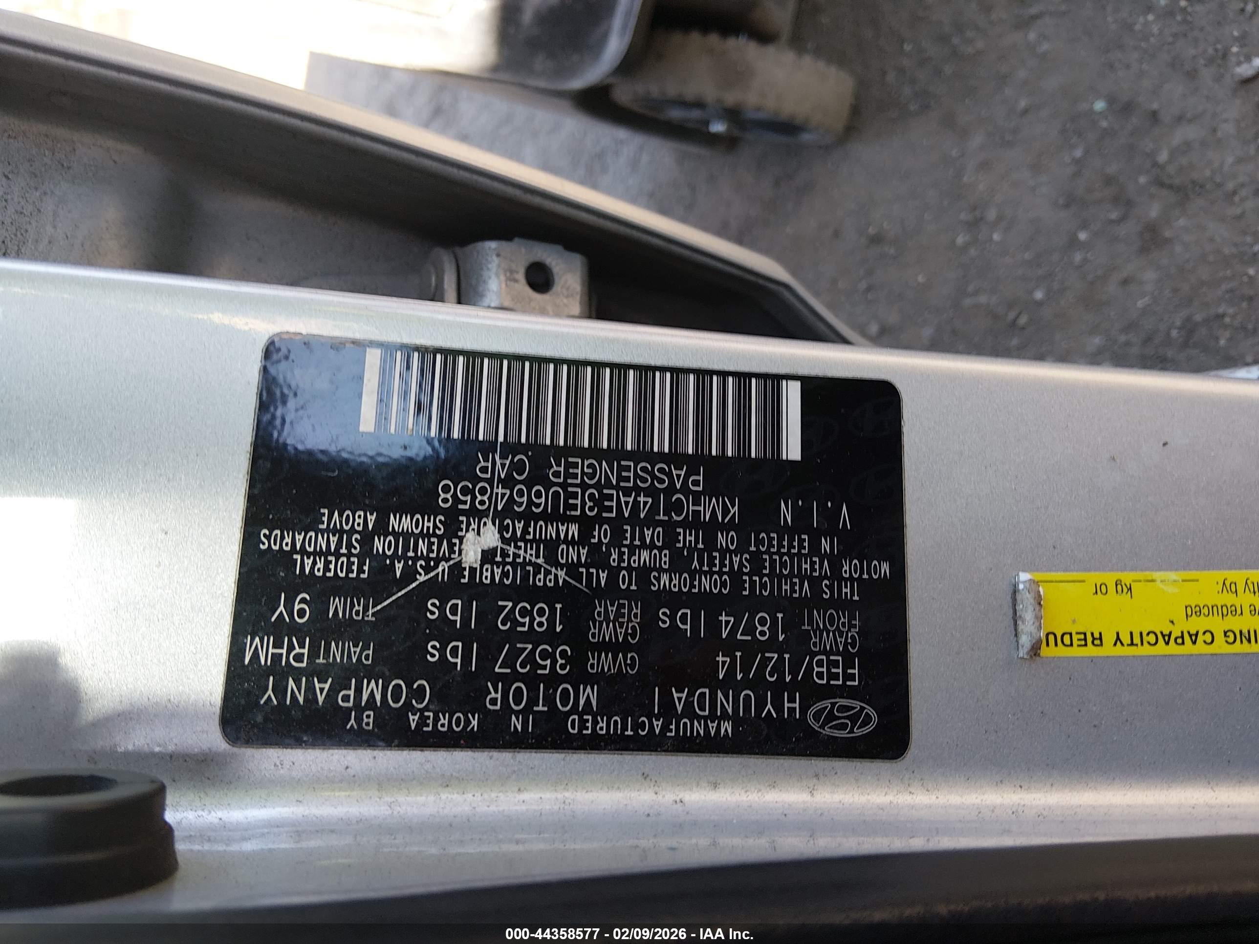 HYUNDAI ACCENT image 9