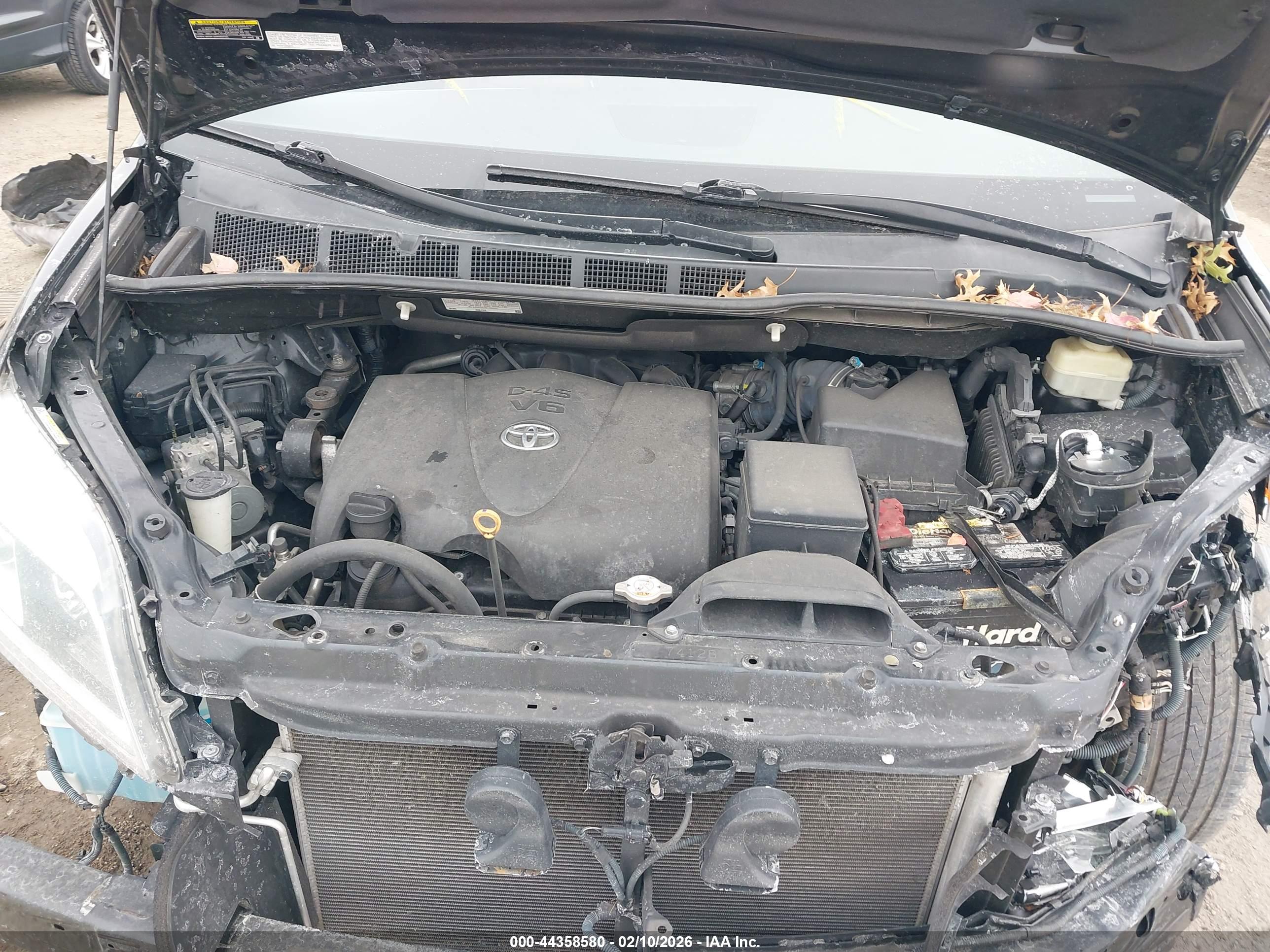 TOYOTA SIENNA image 10