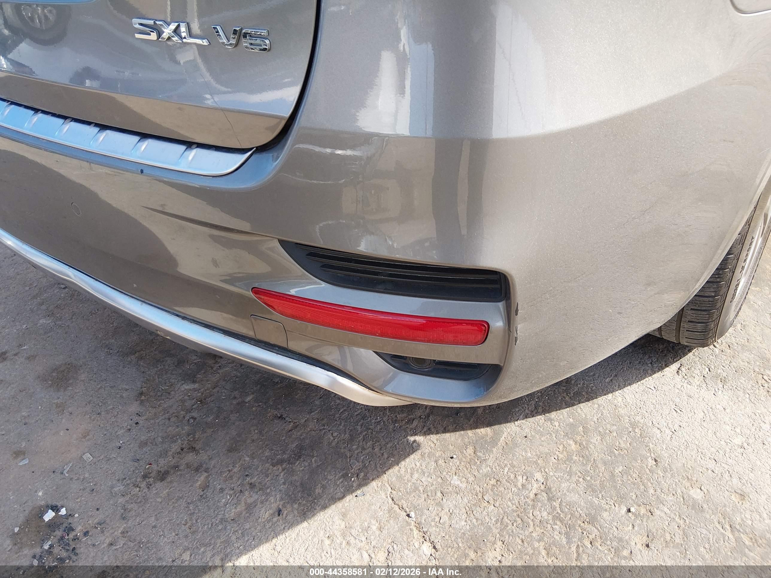 KIA SORENTO image 6