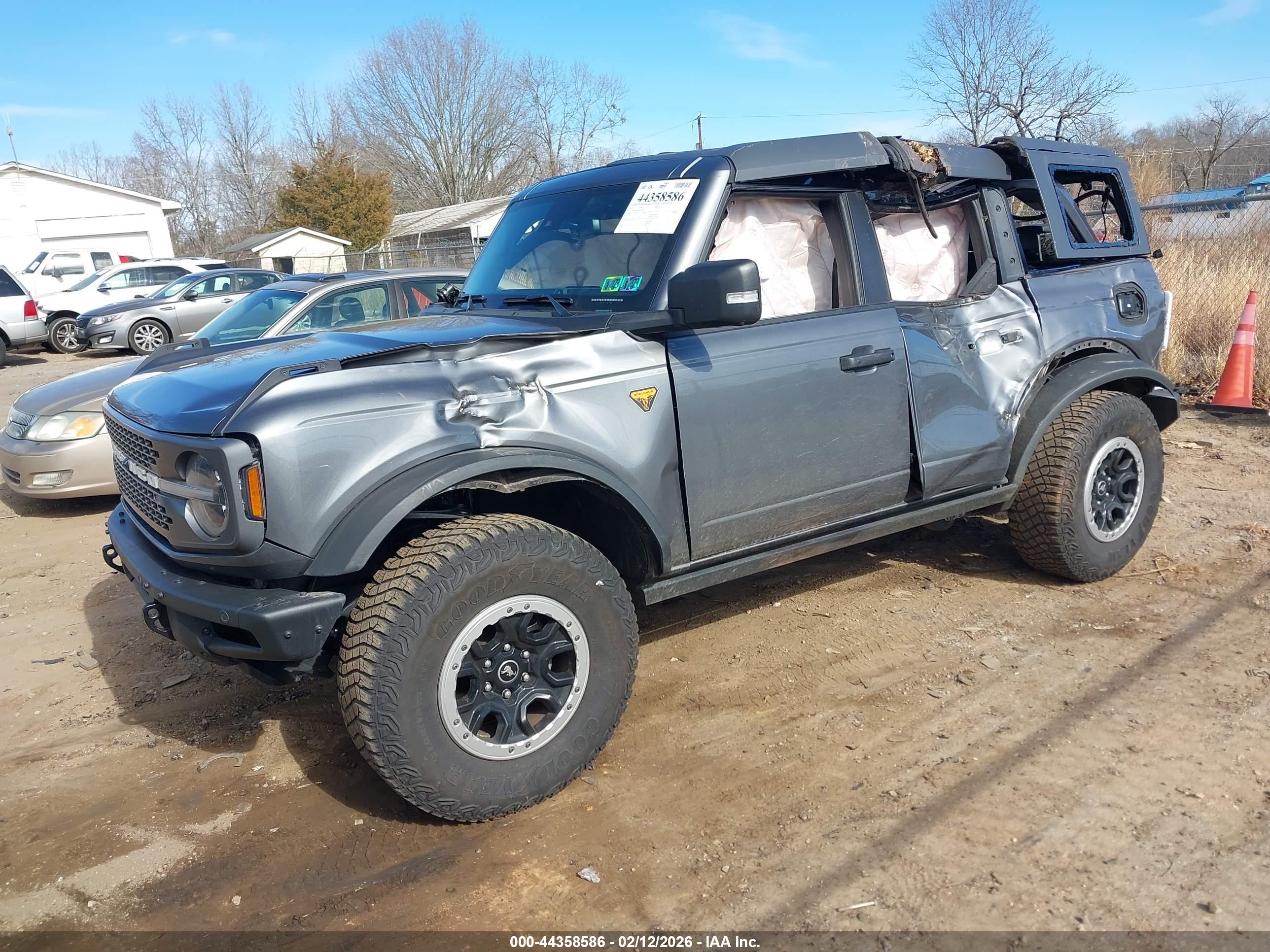 FORD BRONCO image 2