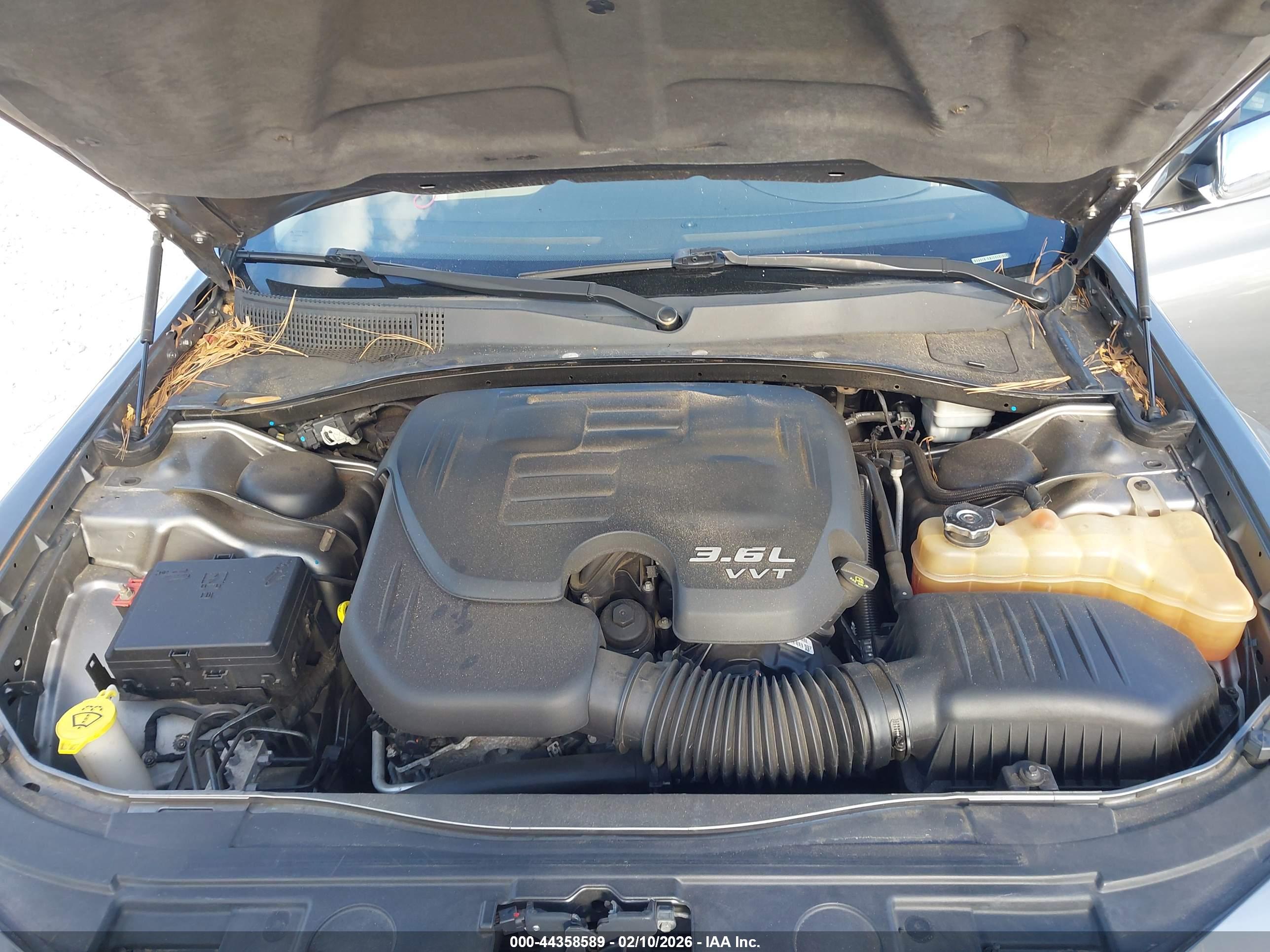 CHRYSLER 300 image 10