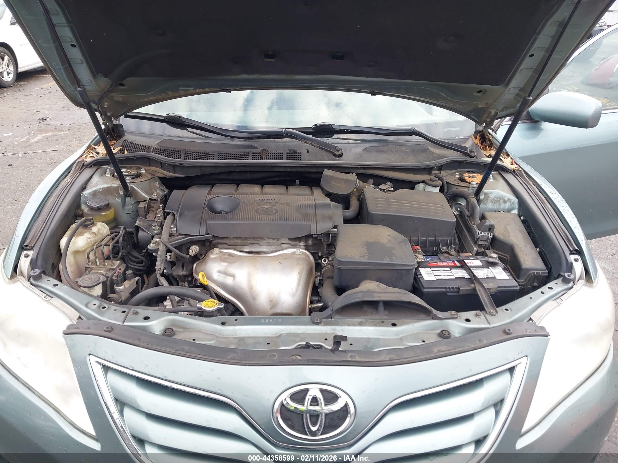 TOYOTA CAMRY image 10