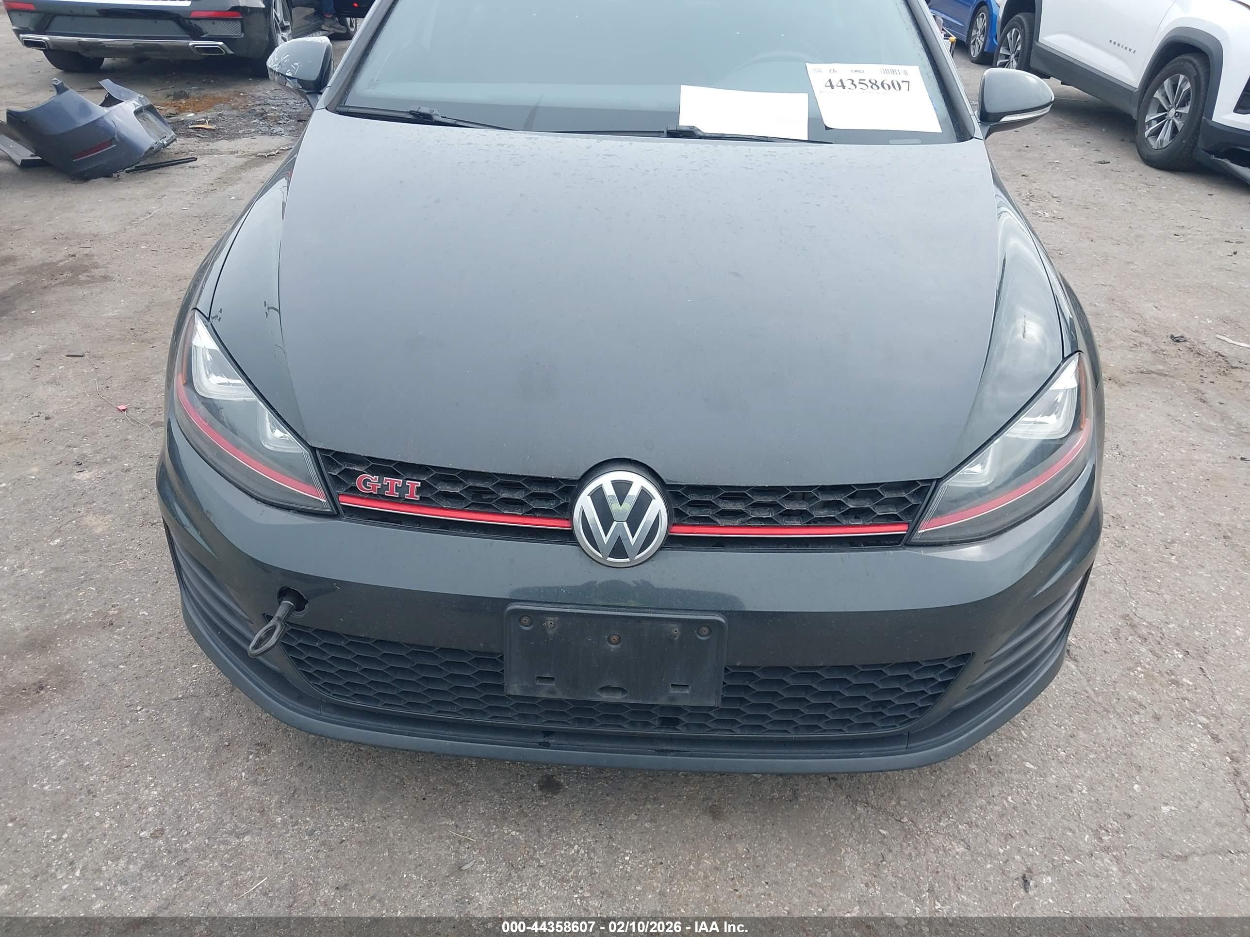 VOLKSWAGEN GOLF image 6