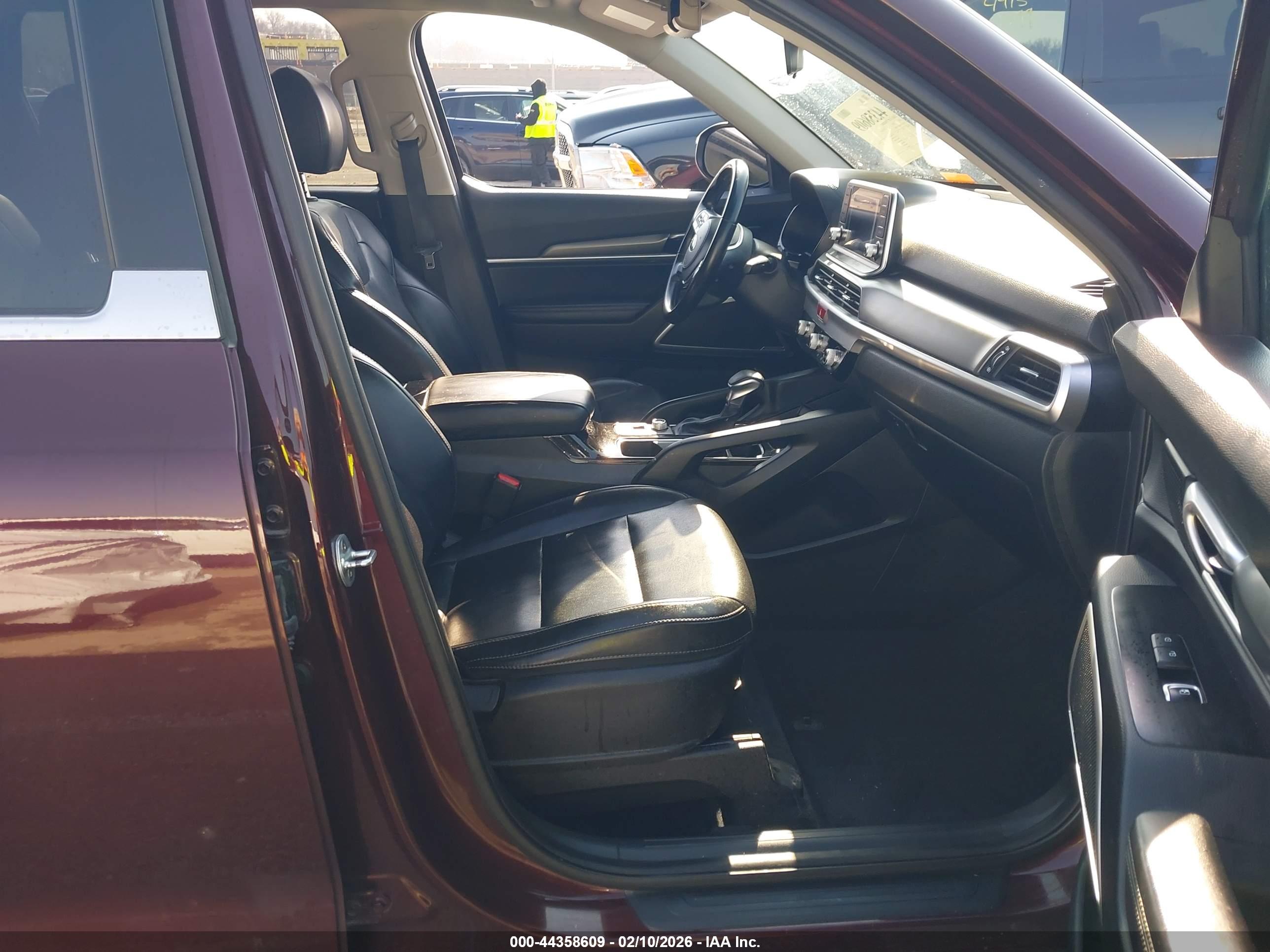 KIA TELLURIDE image 5