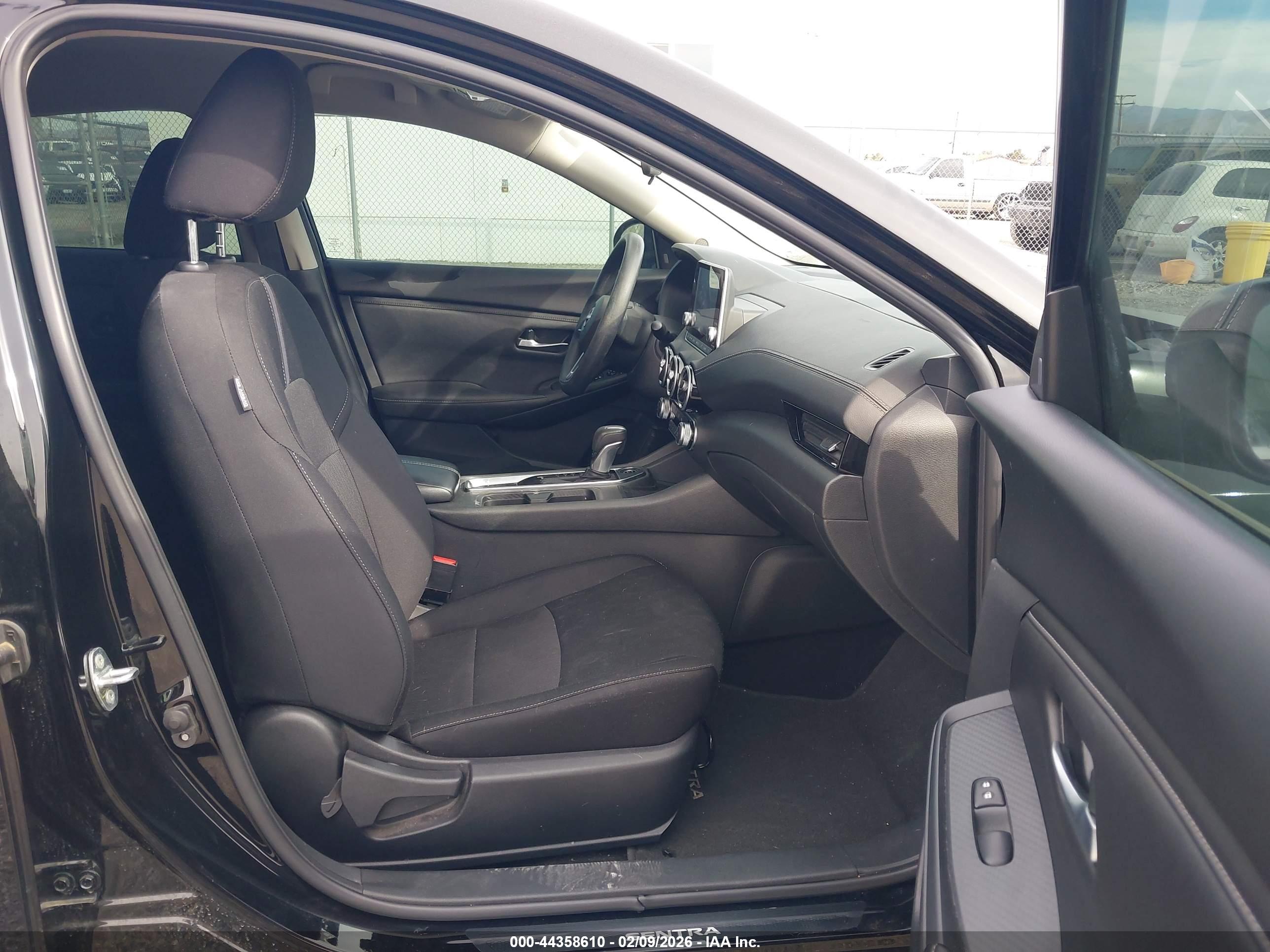 NISSAN SENTRA image 5
