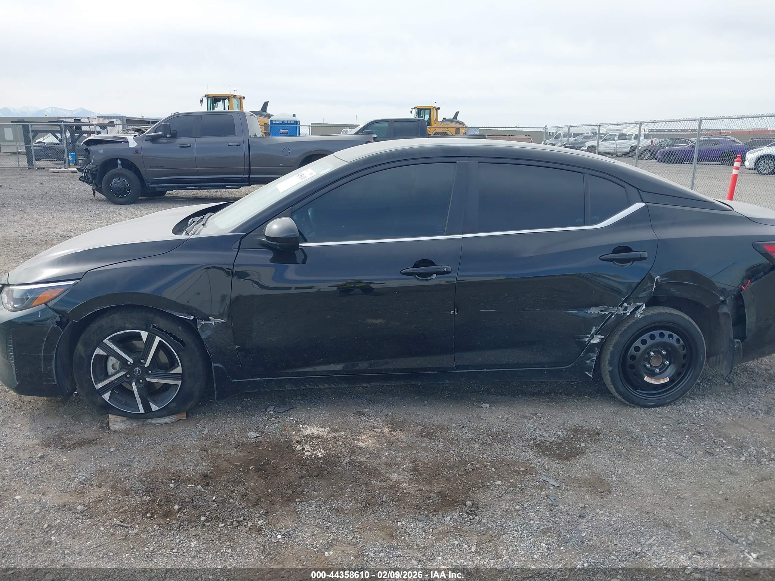 NISSAN SENTRA image 6