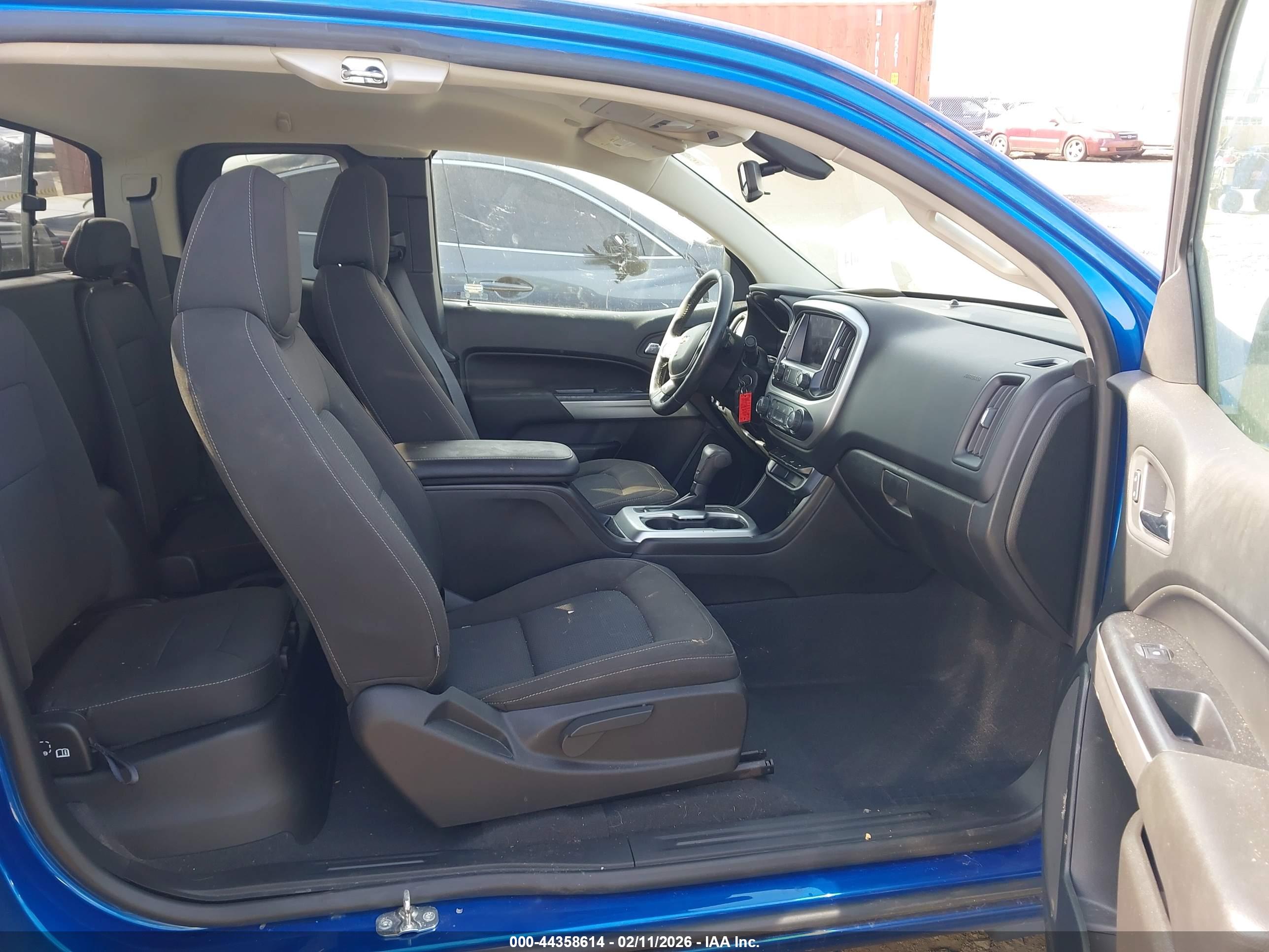 CHEVROLET COLORADO image 5