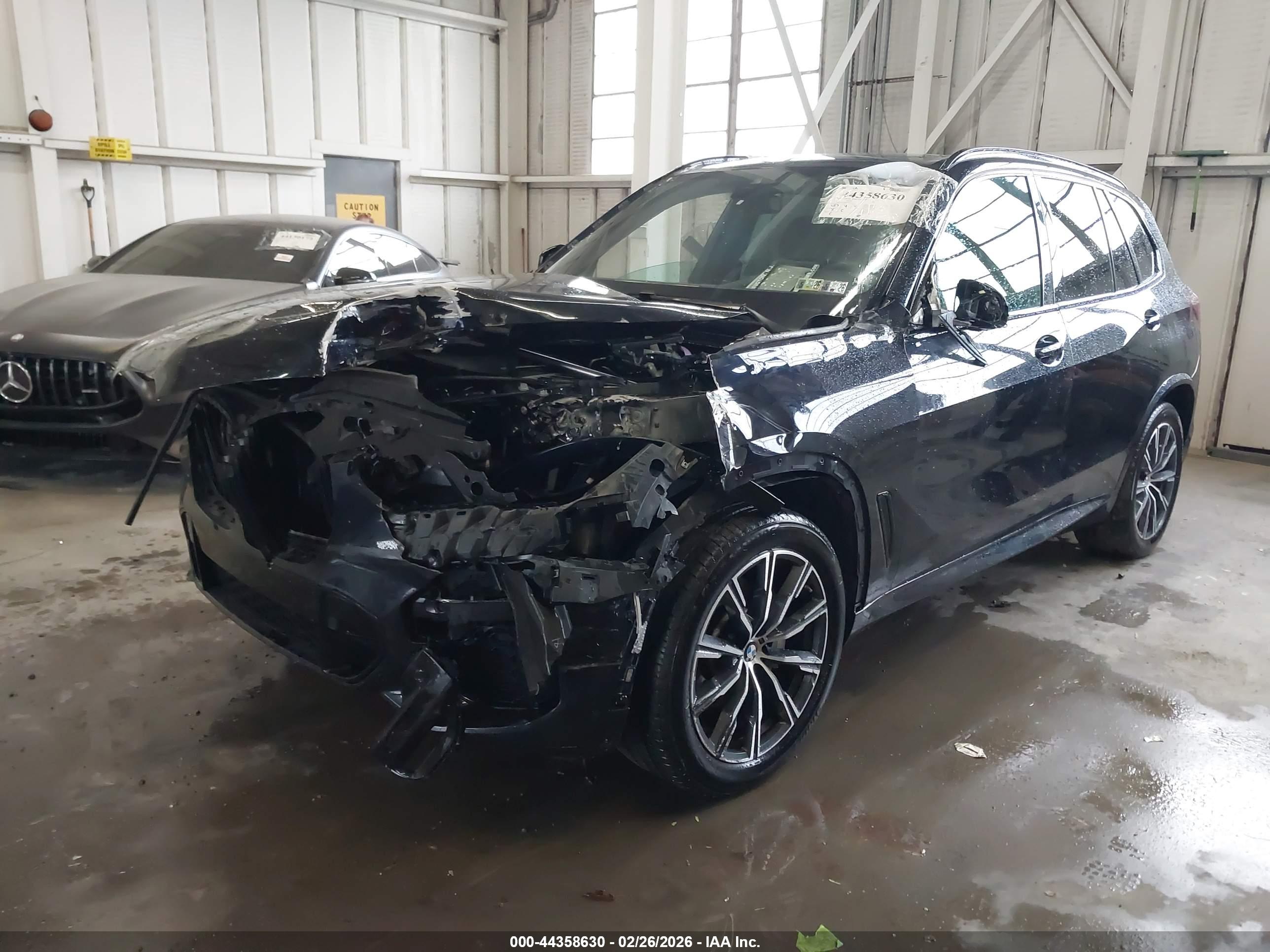 BMW X5 image 2