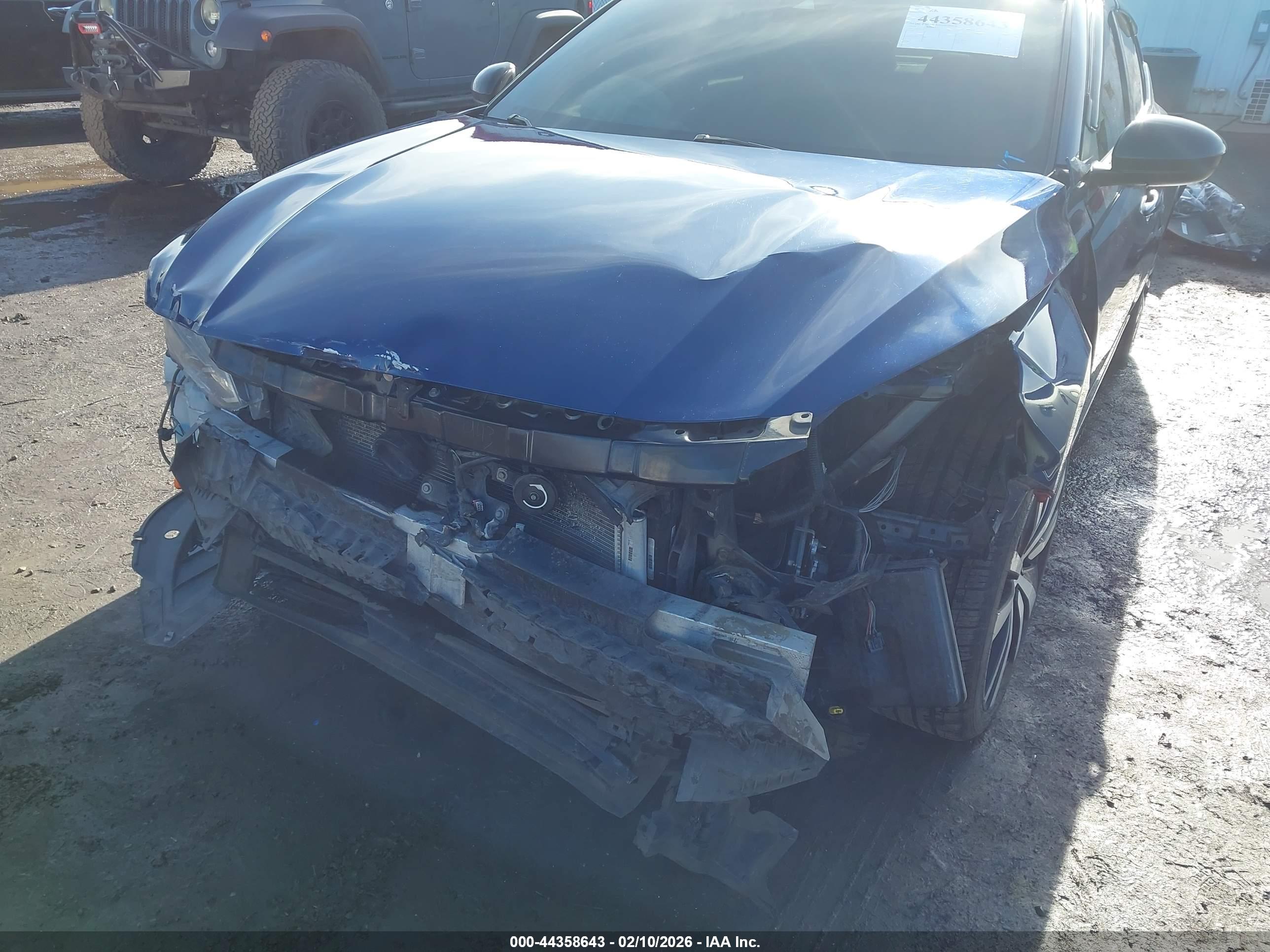 NISSAN ALTIMA image 6