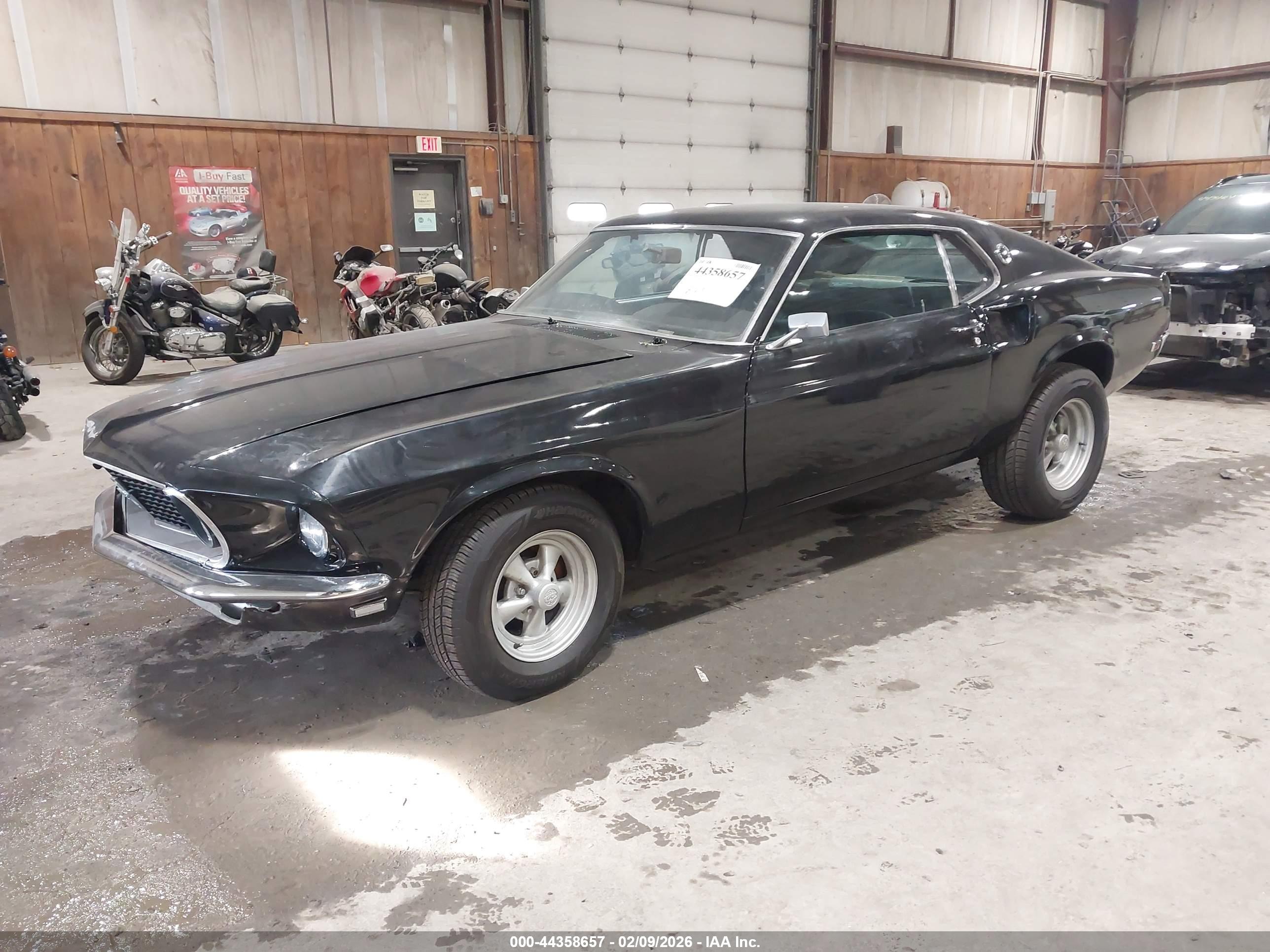 FORD MUSTANG image 2