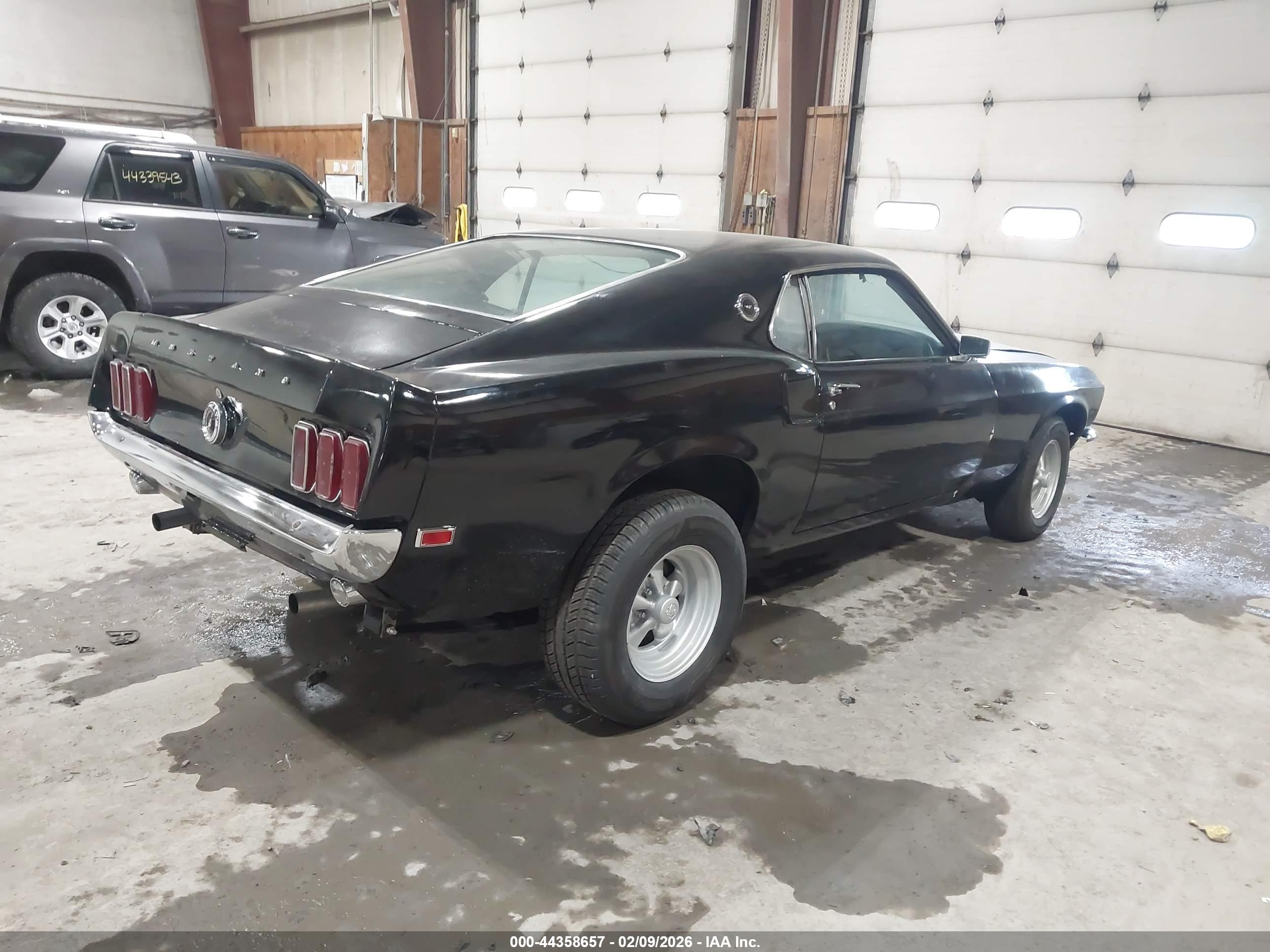 FORD MUSTANG image 4