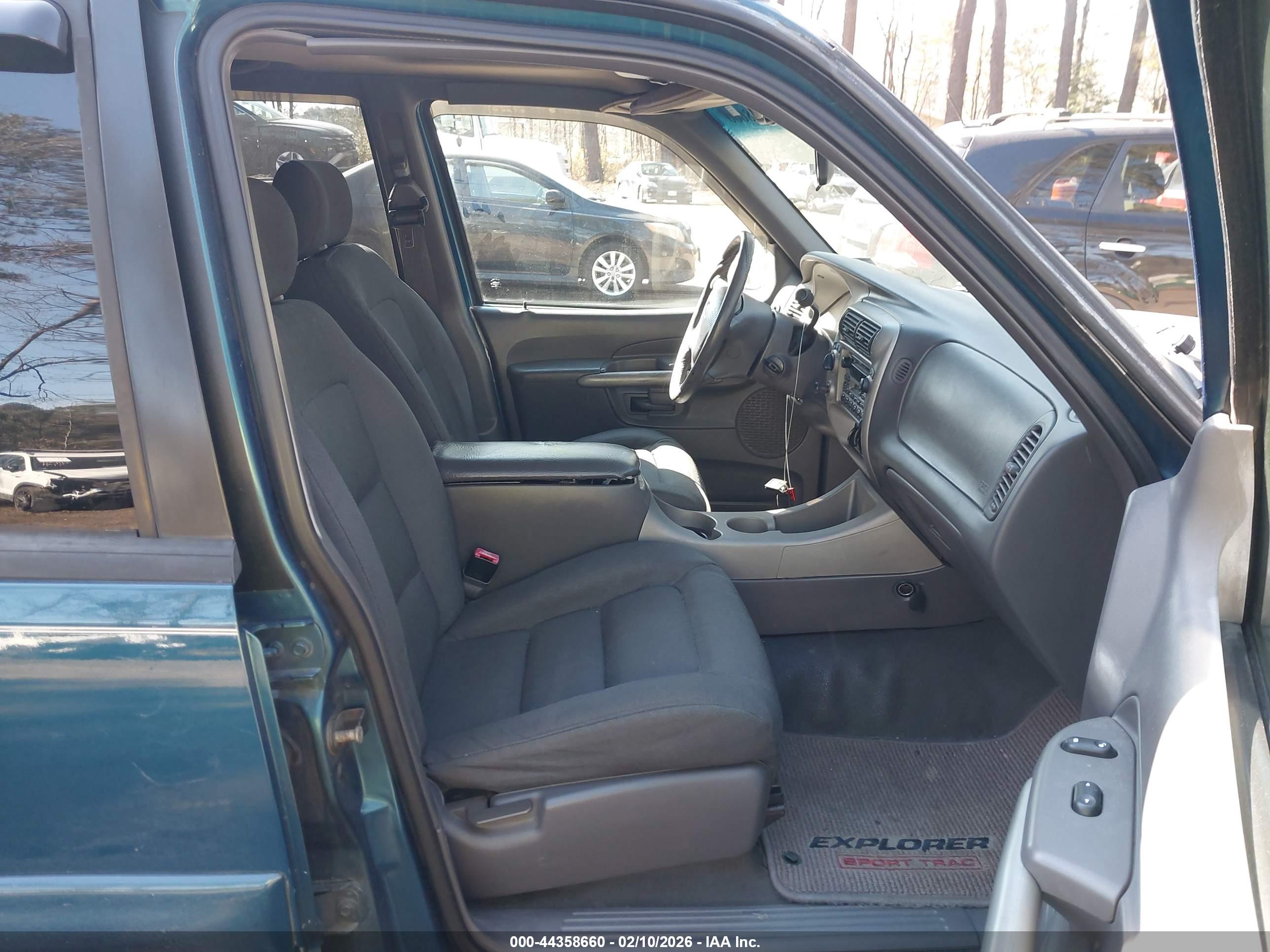 FORD EXPLORER image 5