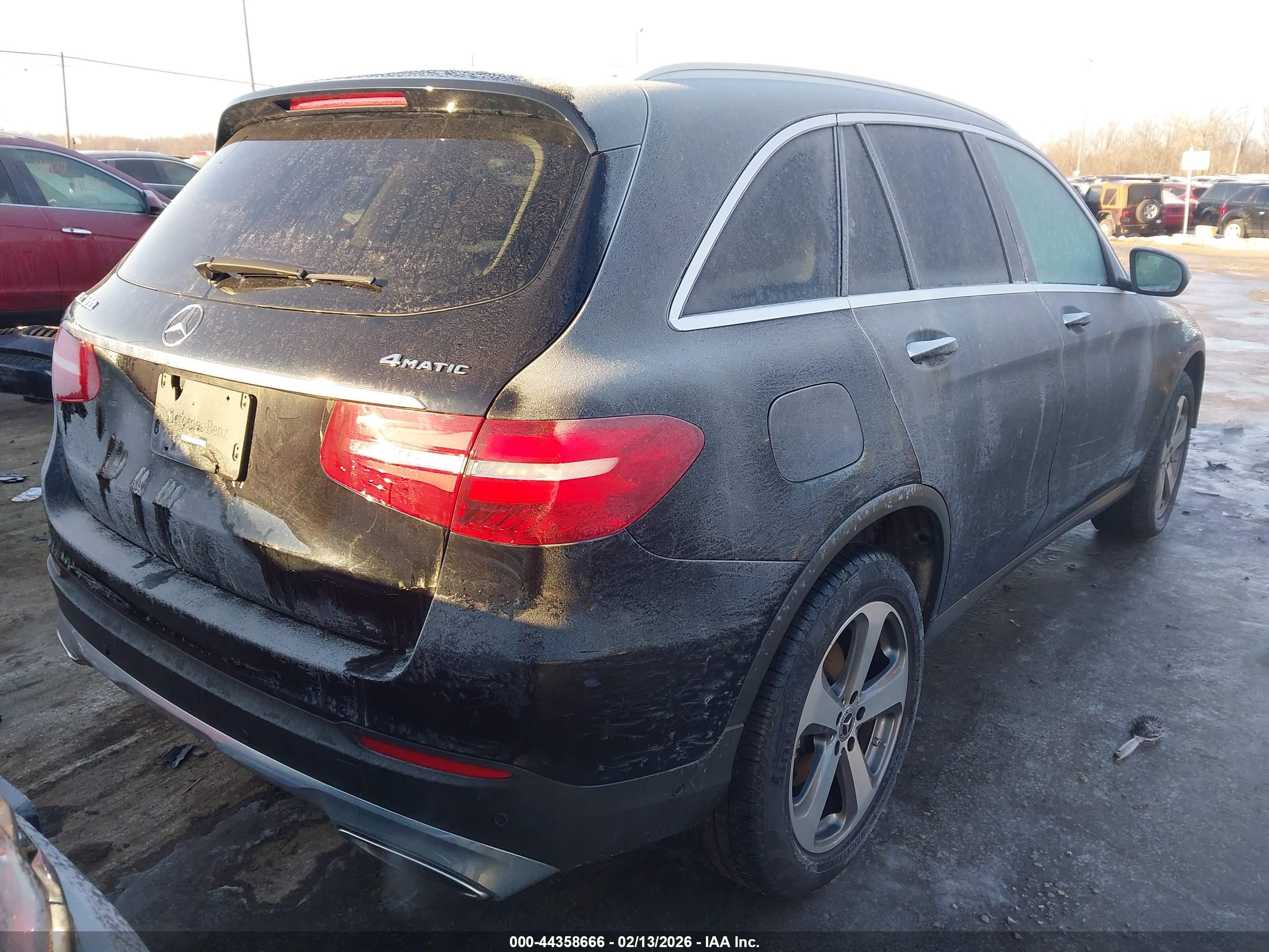 MERCEDES-BENZ GLC image 4