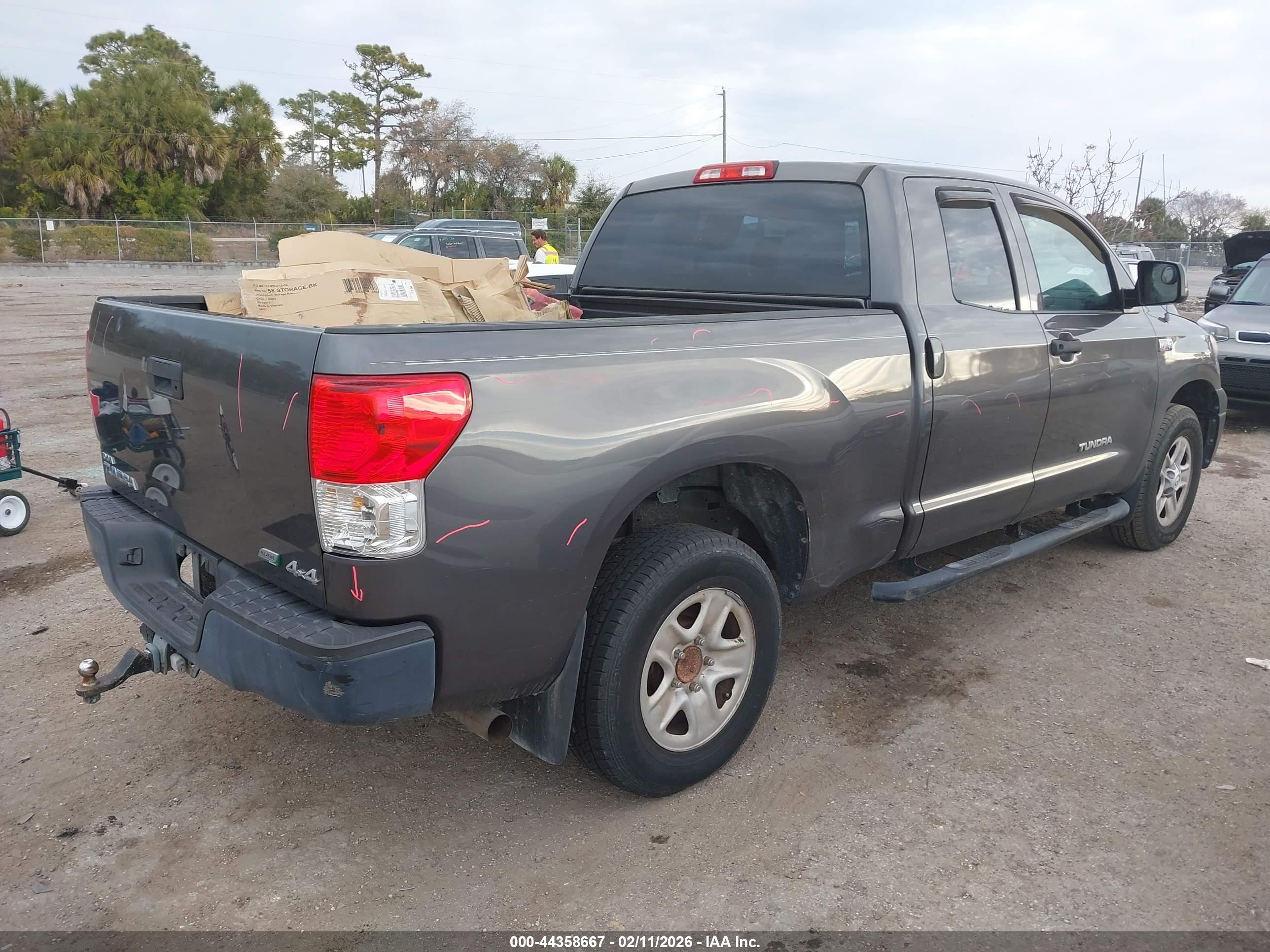 TOYOTA TUNDRA image 4