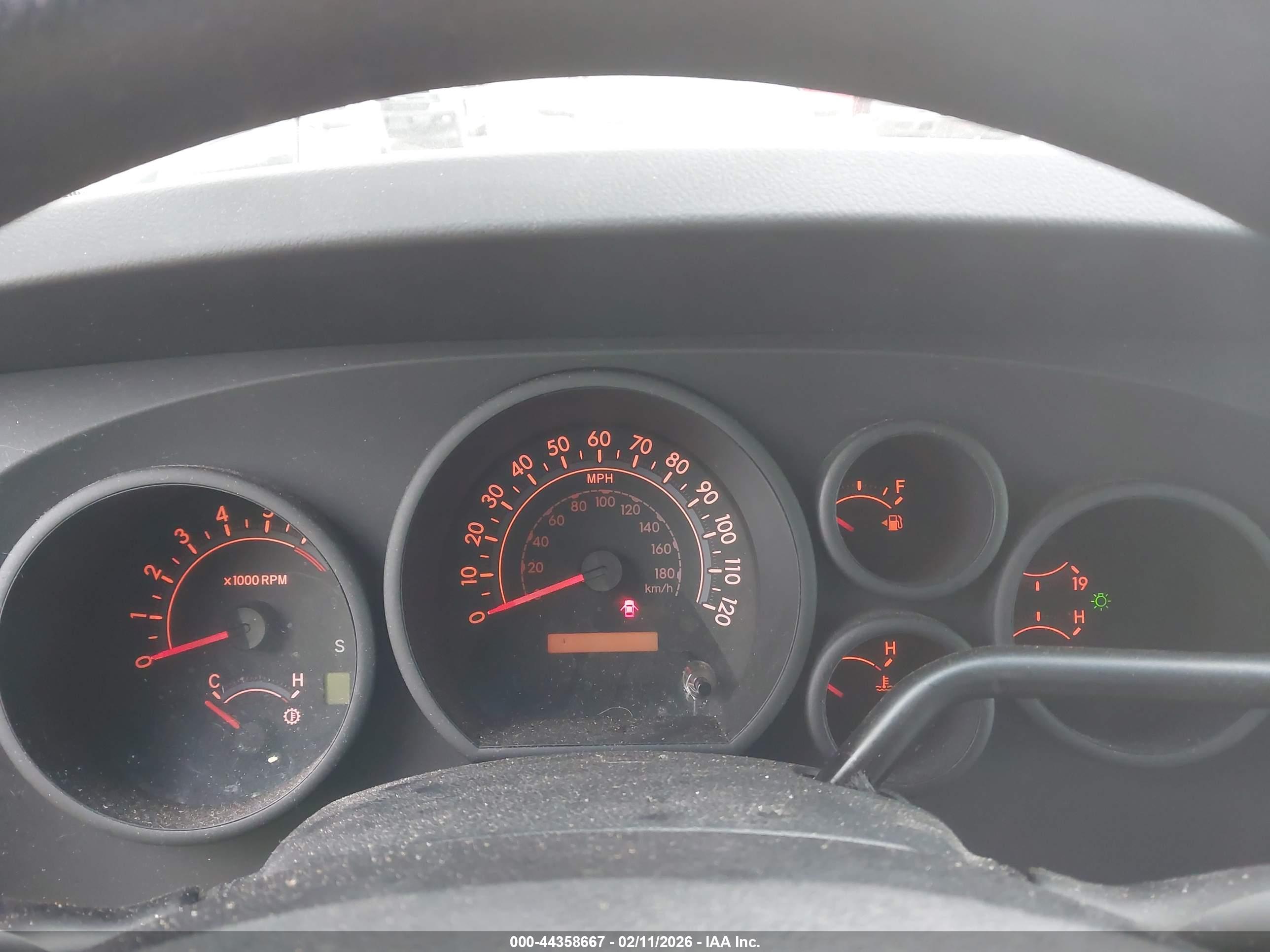 TOYOTA TUNDRA image 7