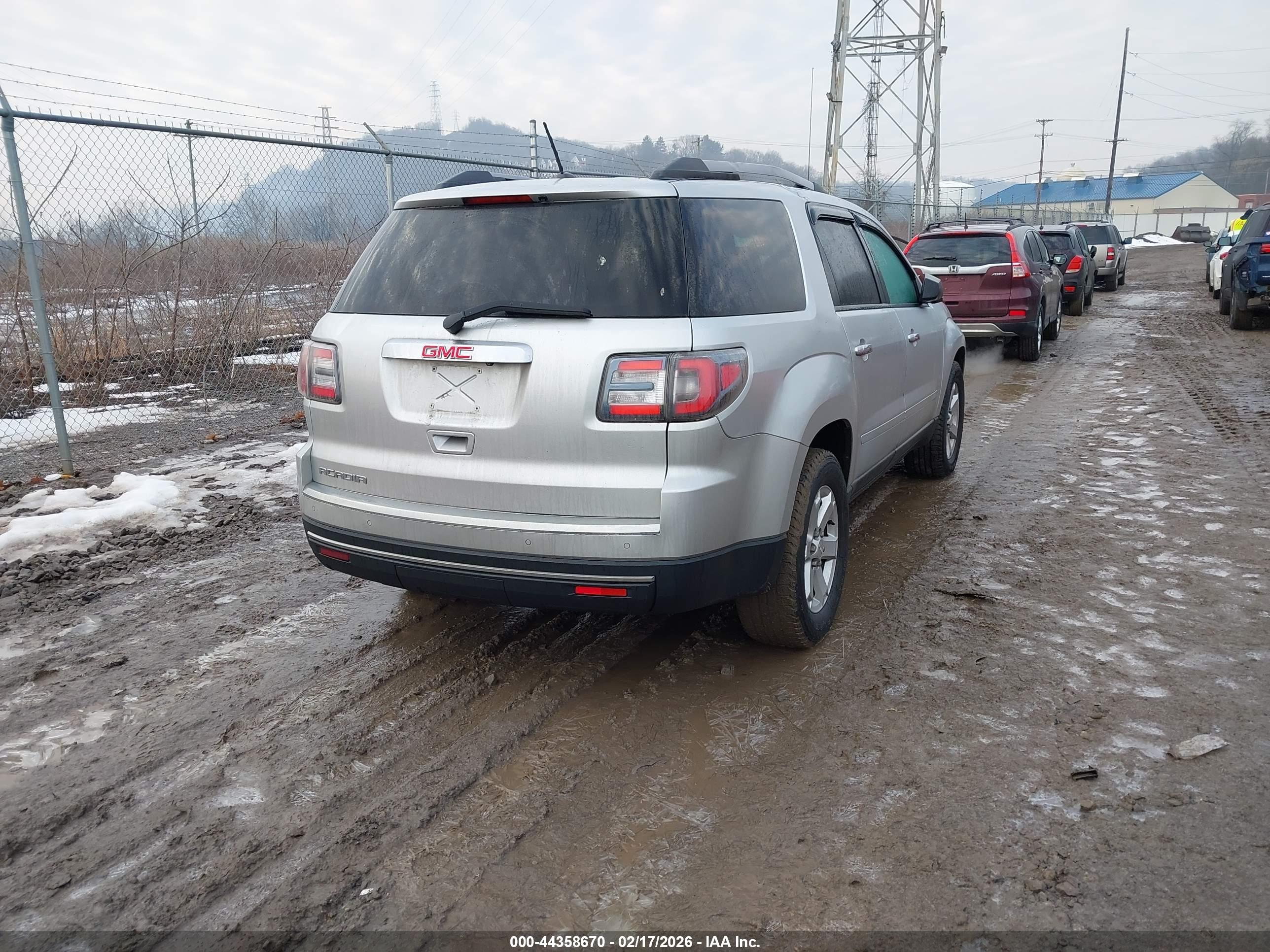 GMC ACADIA image 4