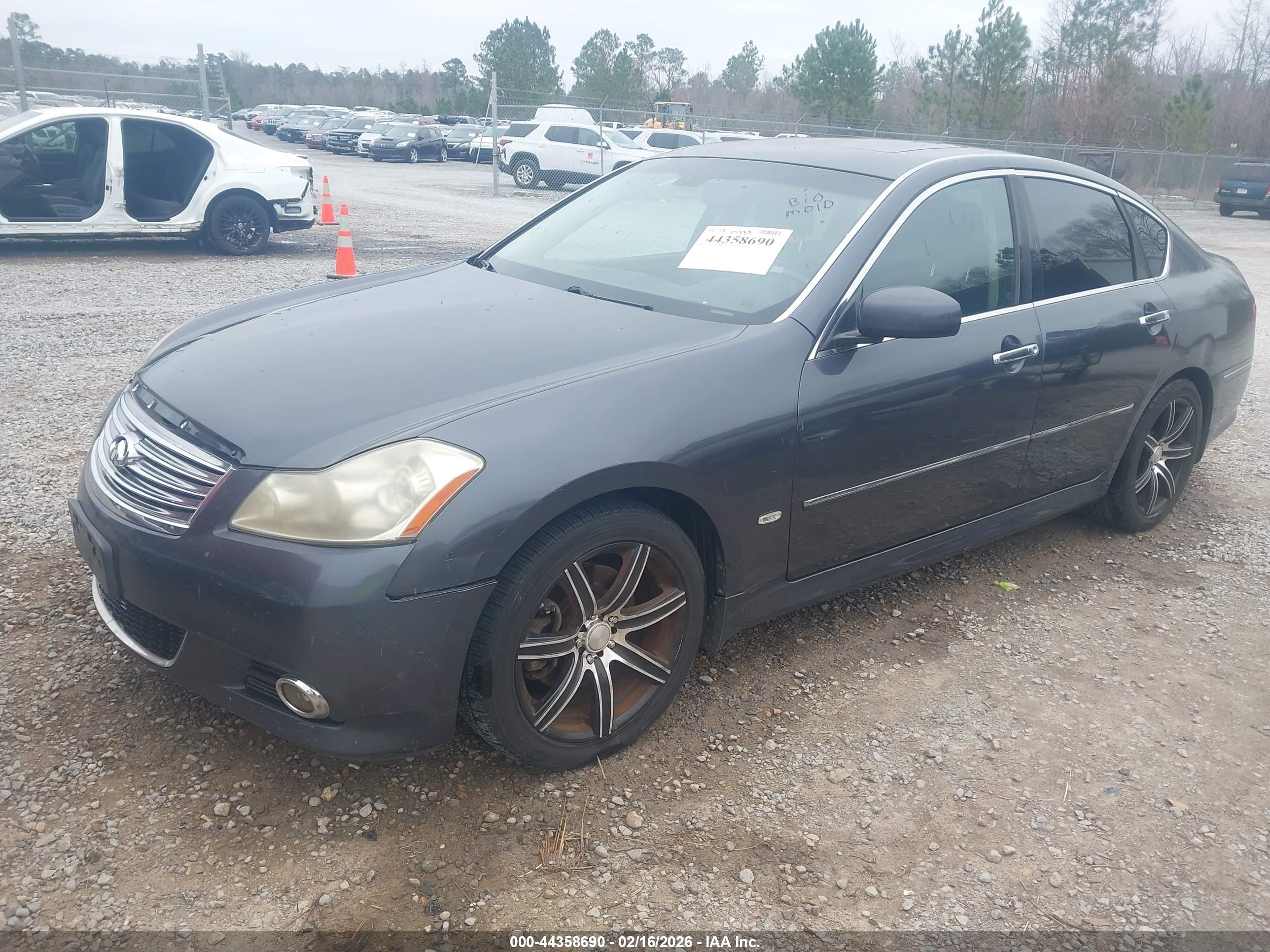 INFINITI M35 image 2