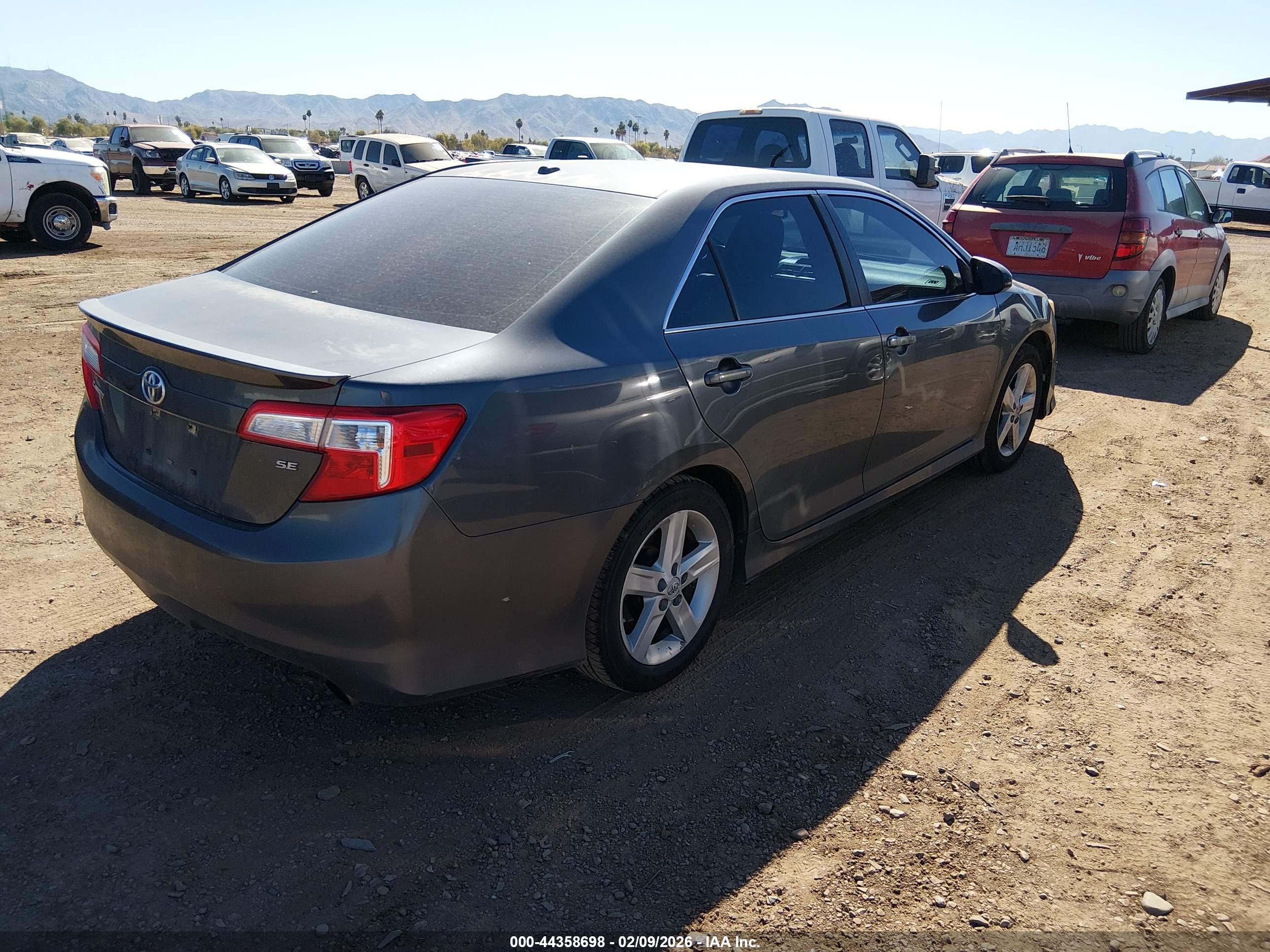 TOYOTA CAMRY image 4