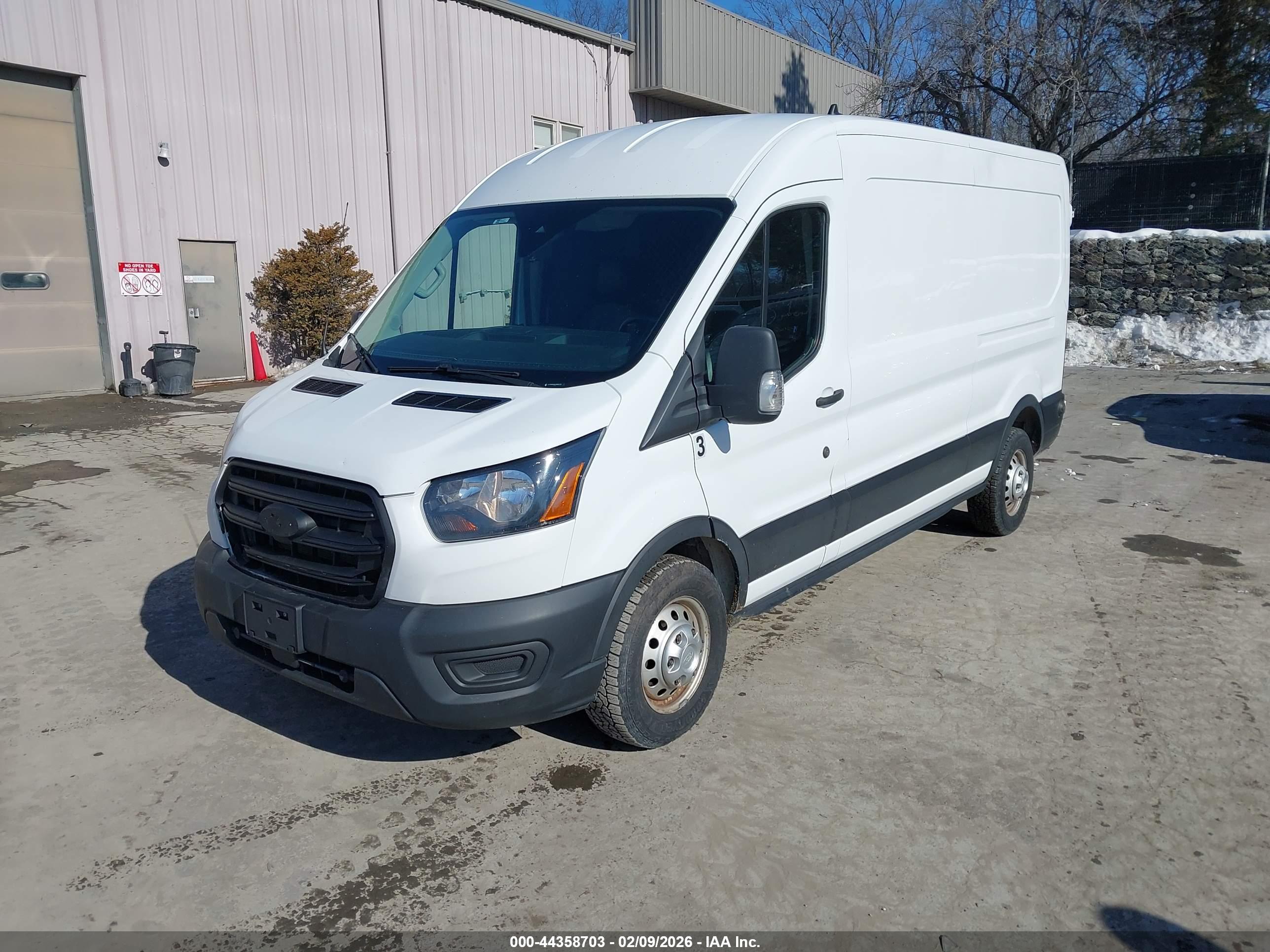 FORD TRANSIT-250 image 2