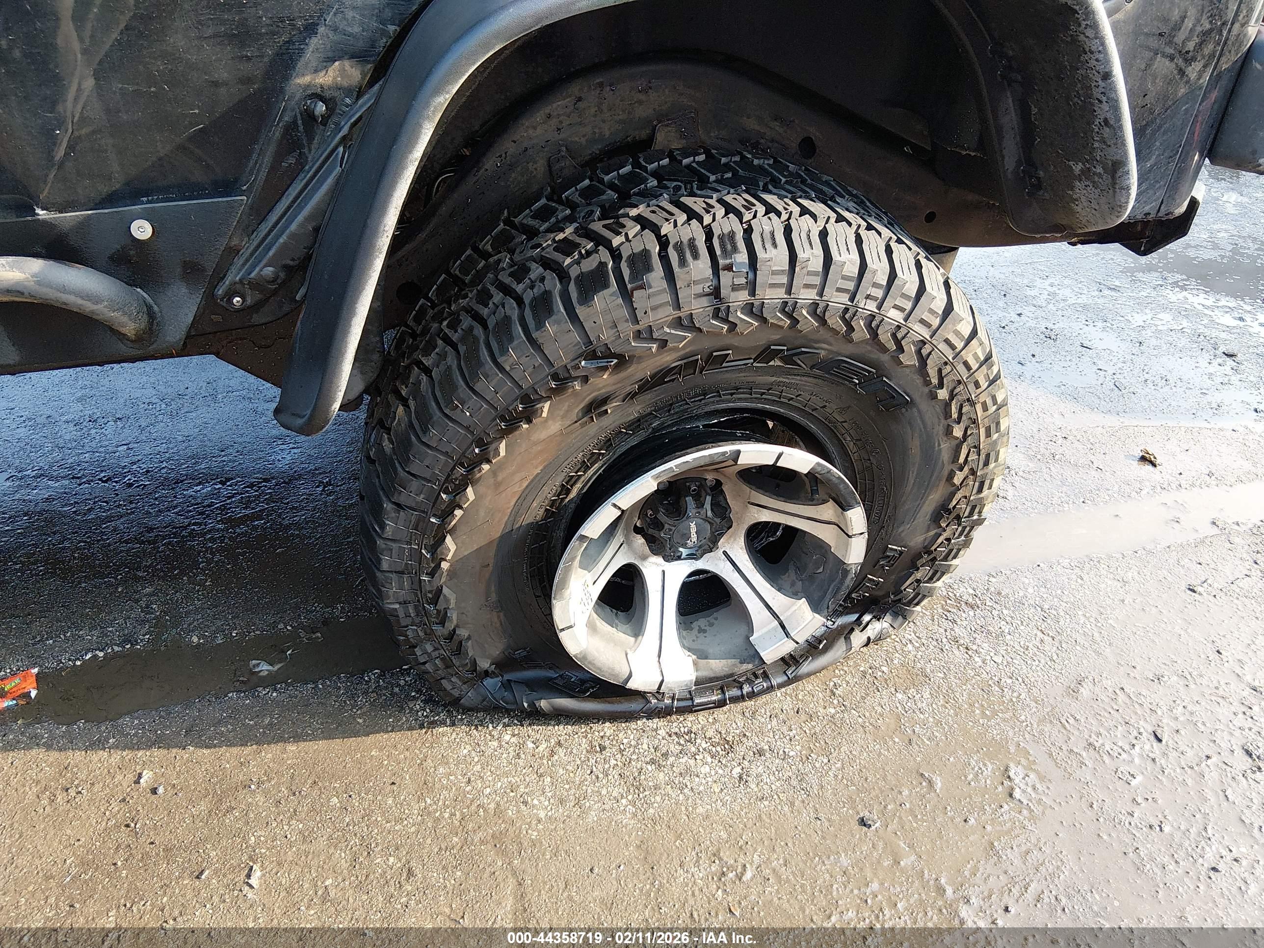 JEEP WRANGLER image 6