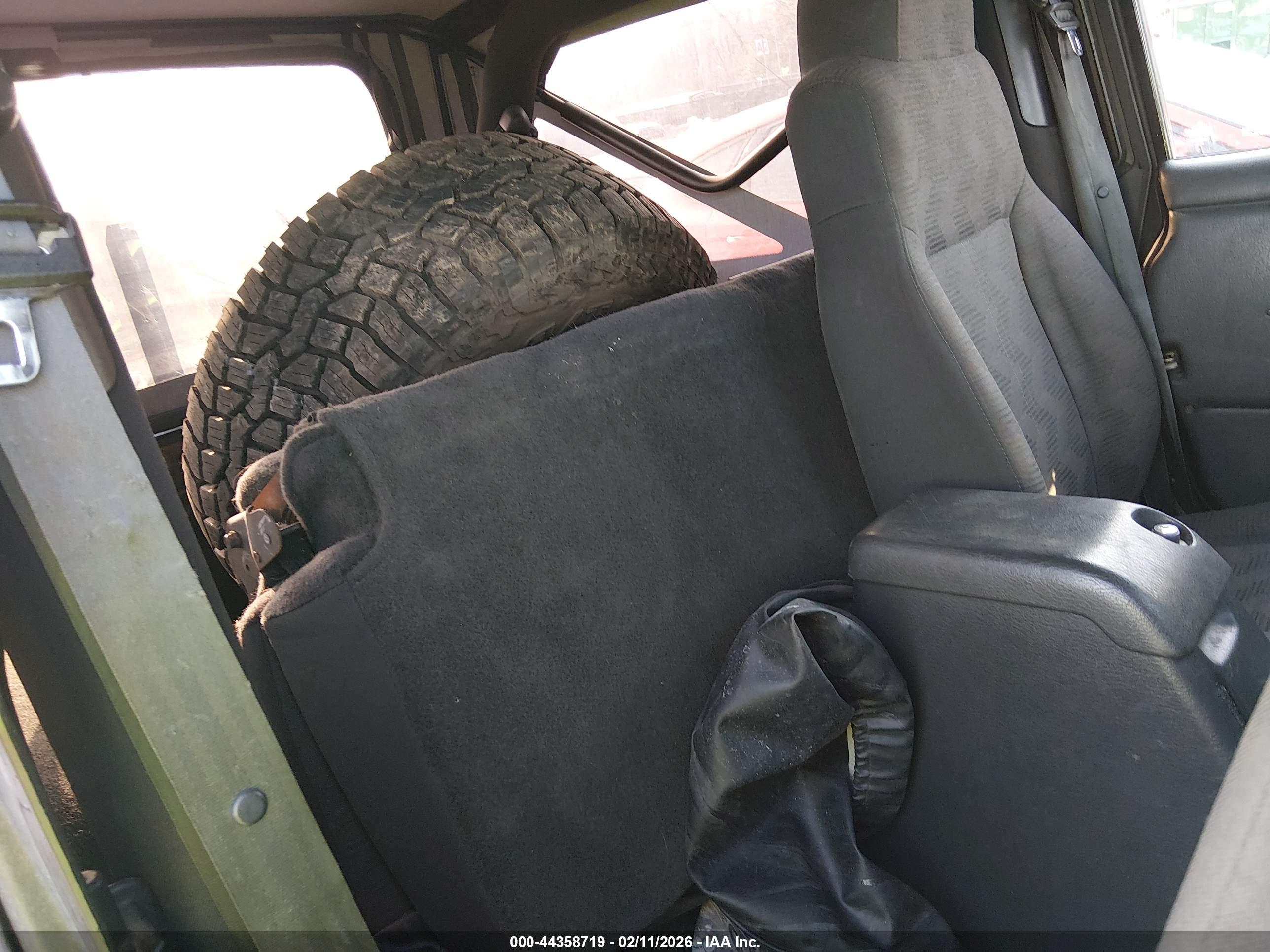 JEEP WRANGLER image 8