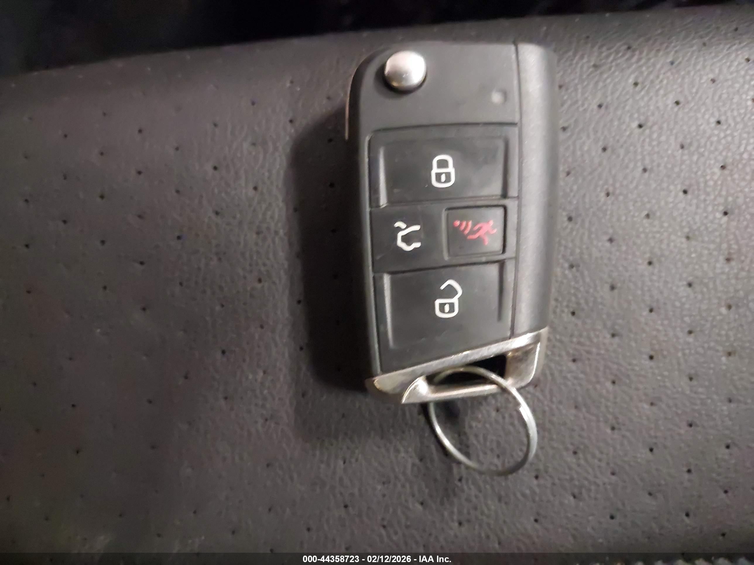 VOLKSWAGEN GOLF image 11