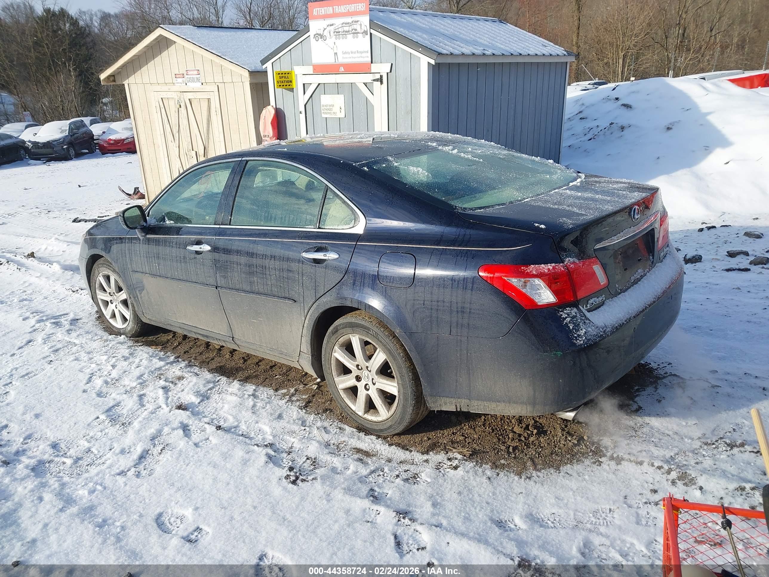 LEXUS ES image 3