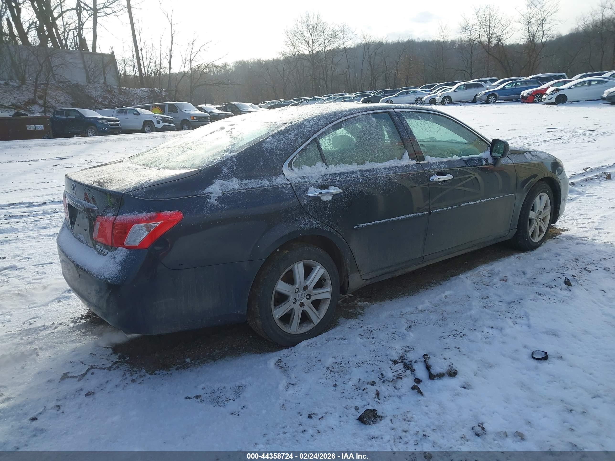 LEXUS ES image 4