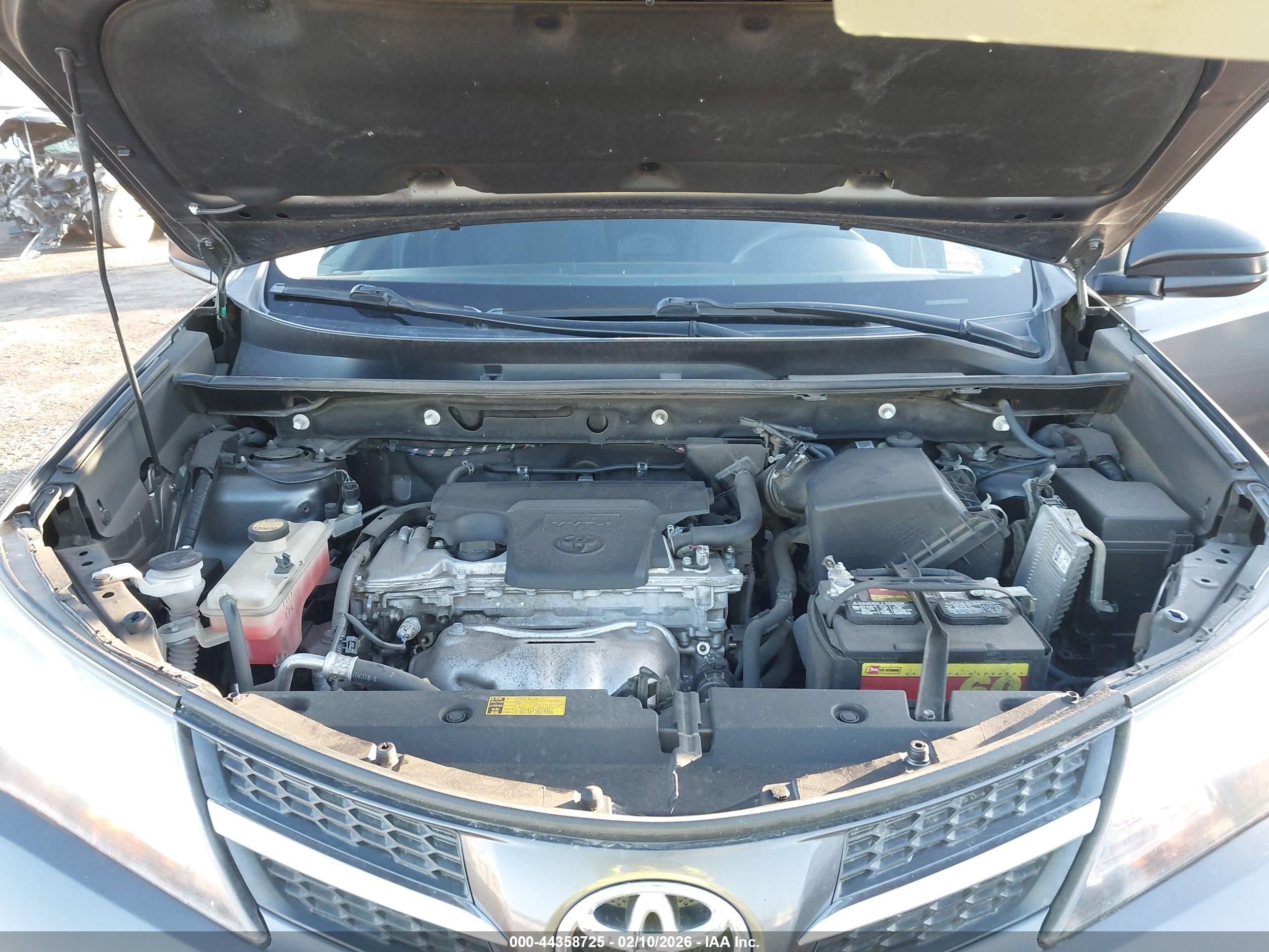 TOYOTA RAV4 image 10