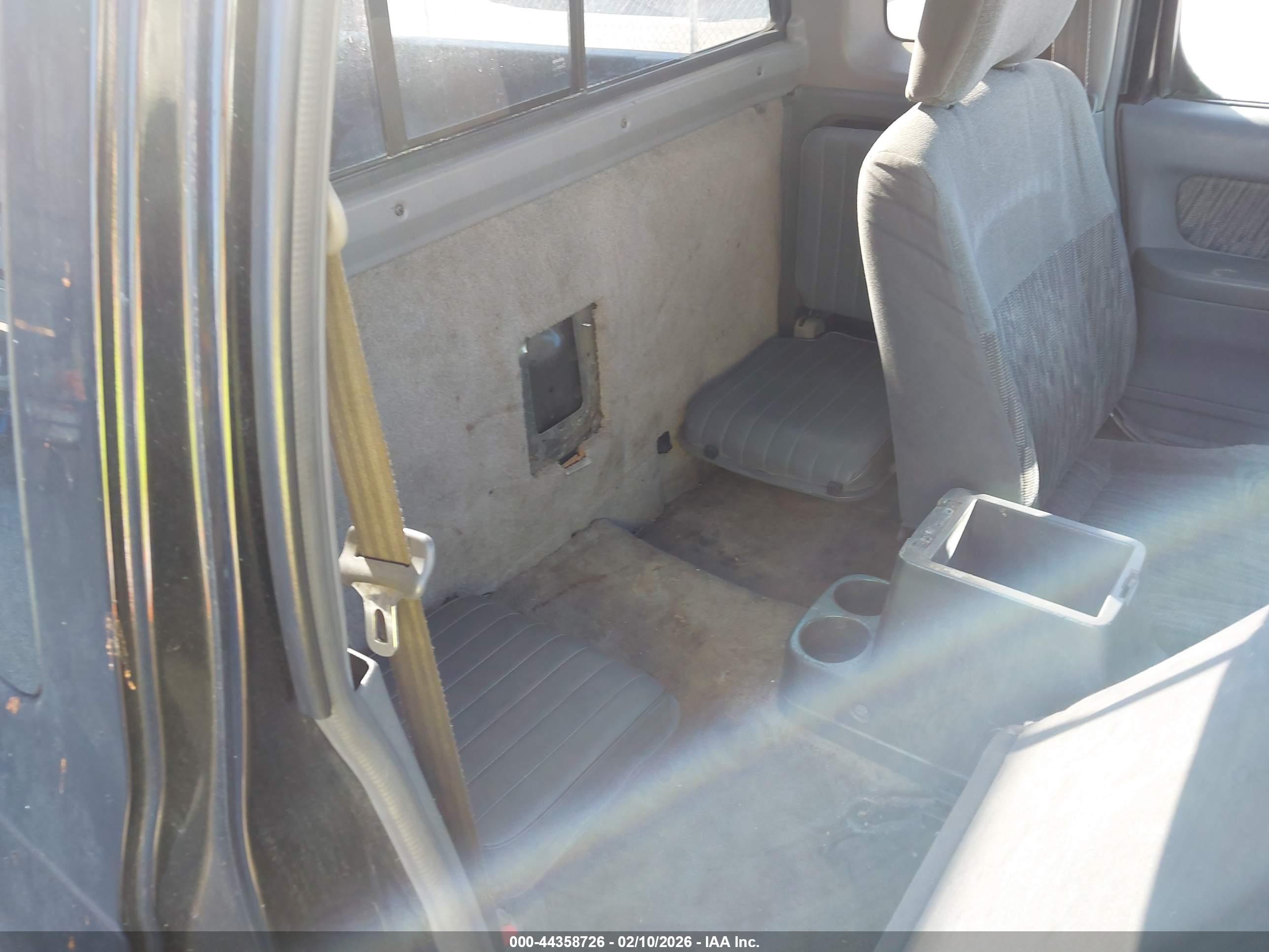 NISSAN FRONTIER image 8