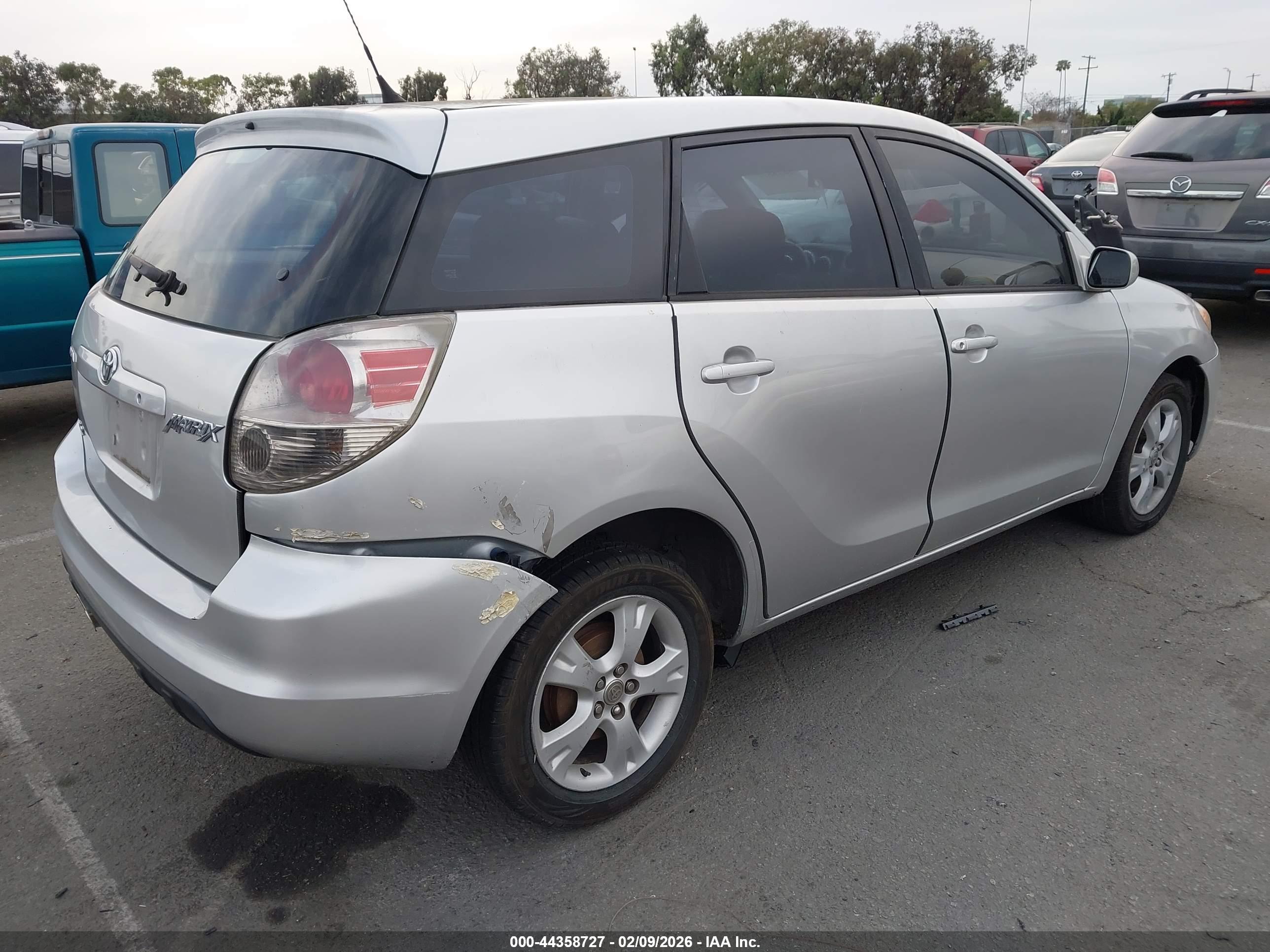 TOYOTA MATRIX image 4