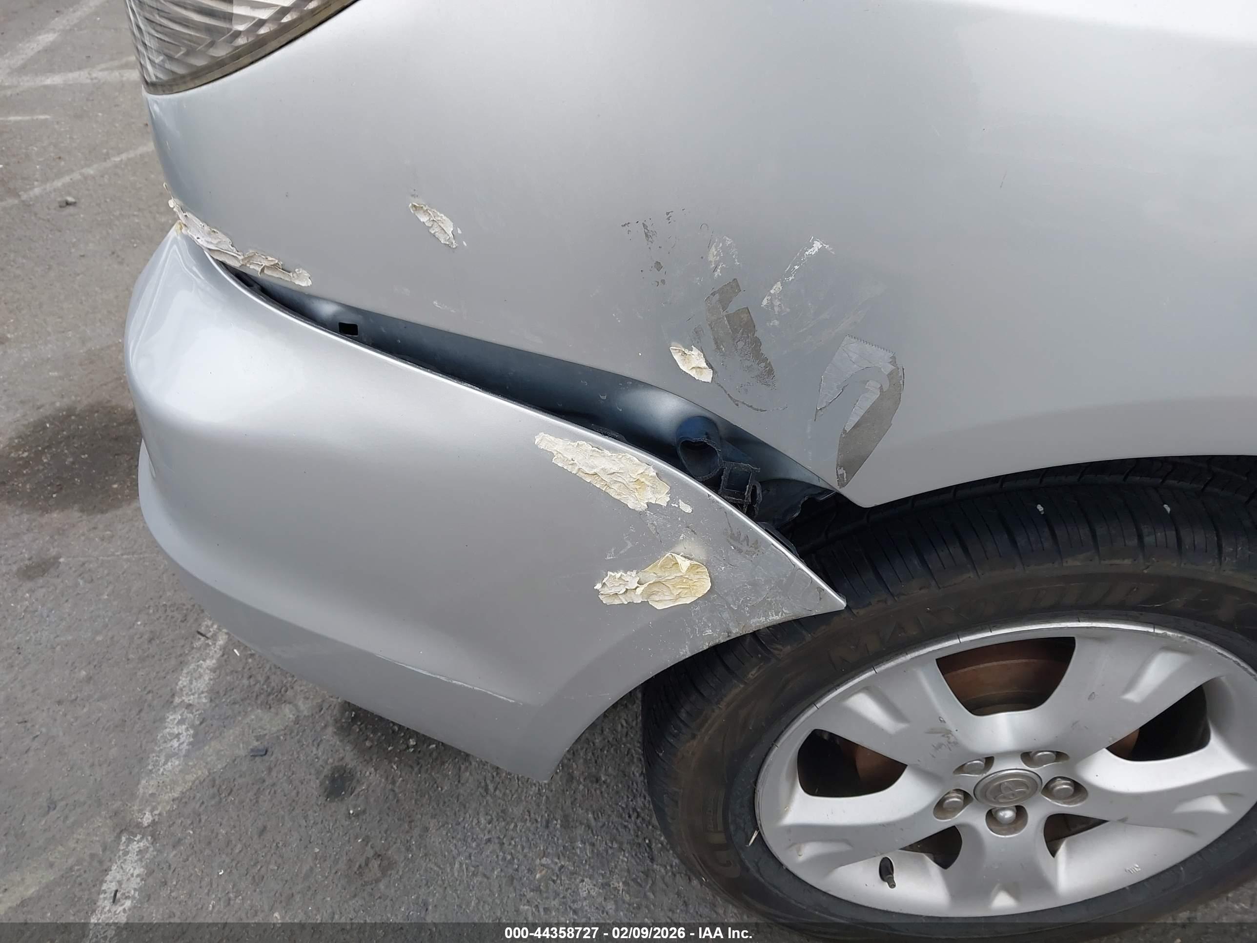 TOYOTA MATRIX image 6