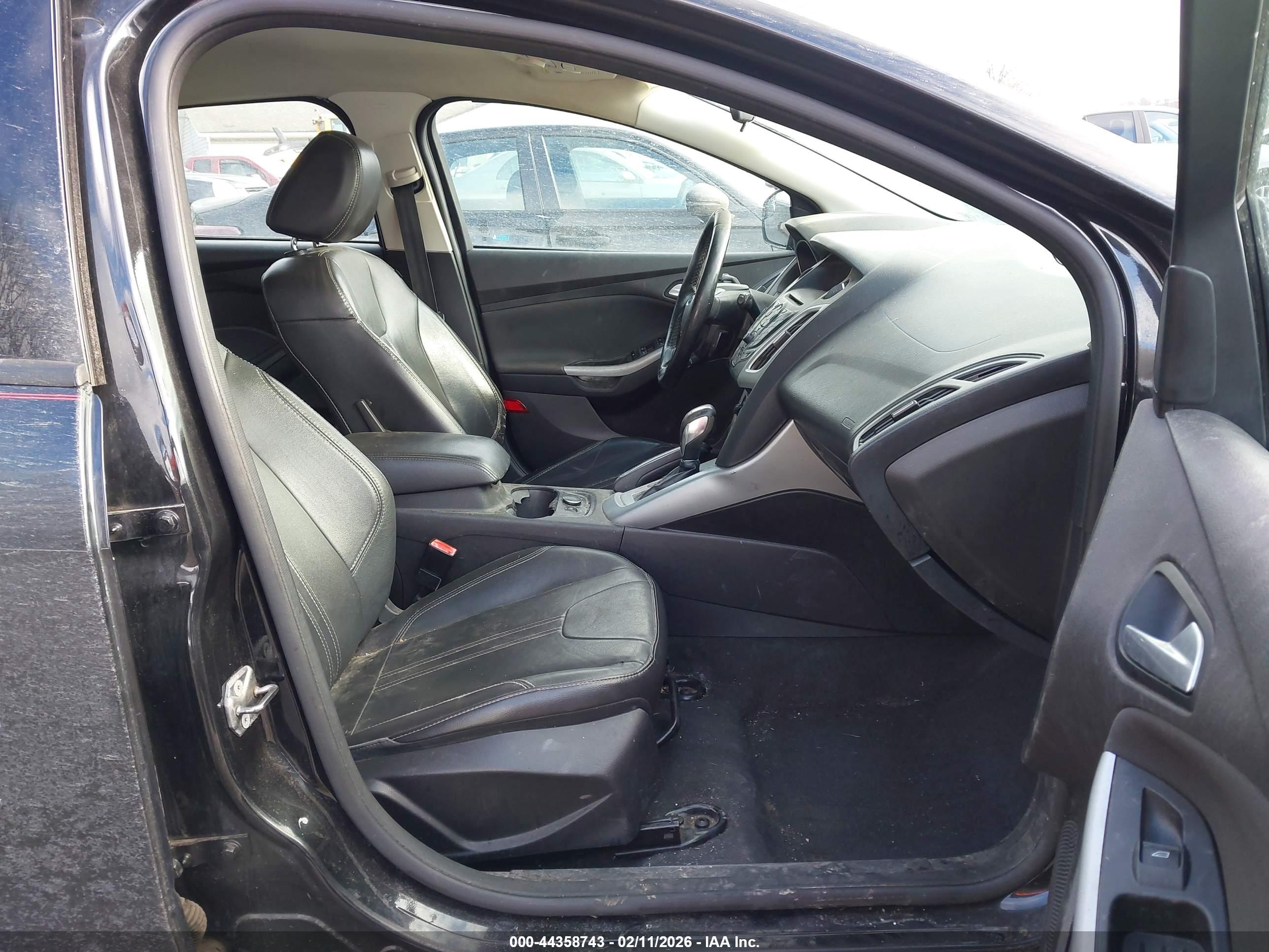 FORD FOCUS image 5