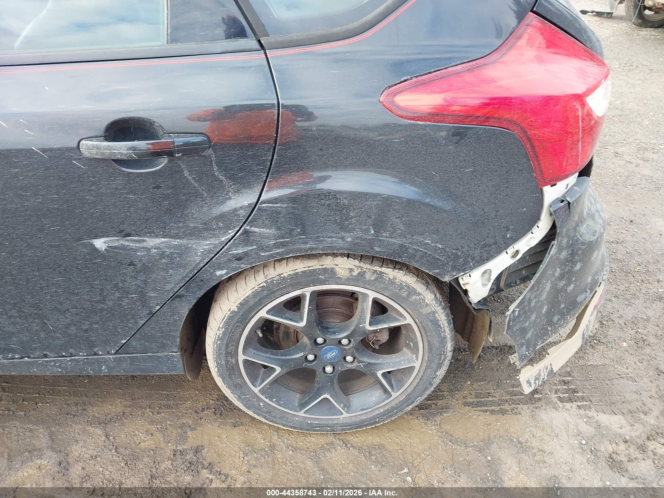 FORD FOCUS image 6