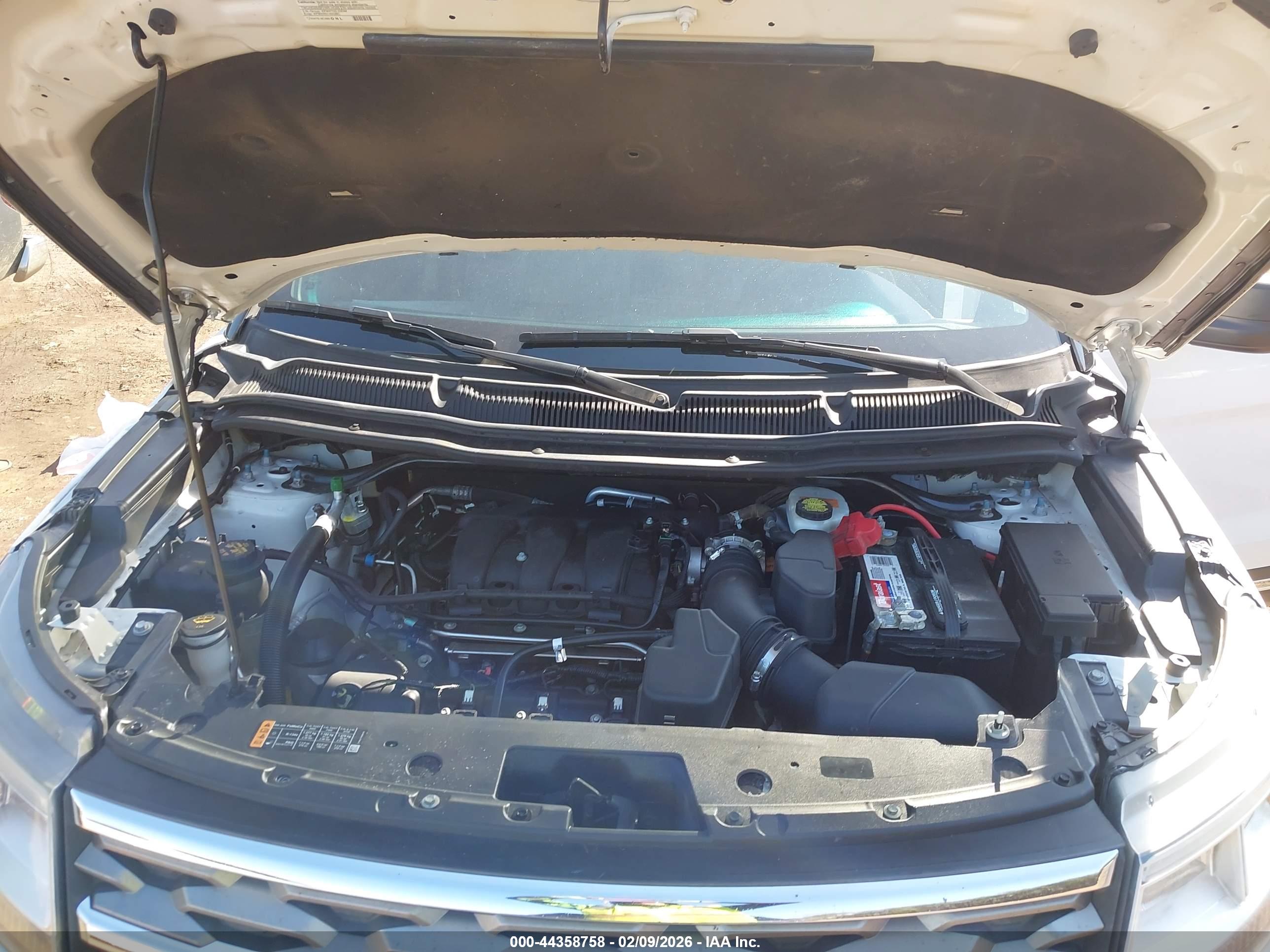 FORD EXPLORER image 10