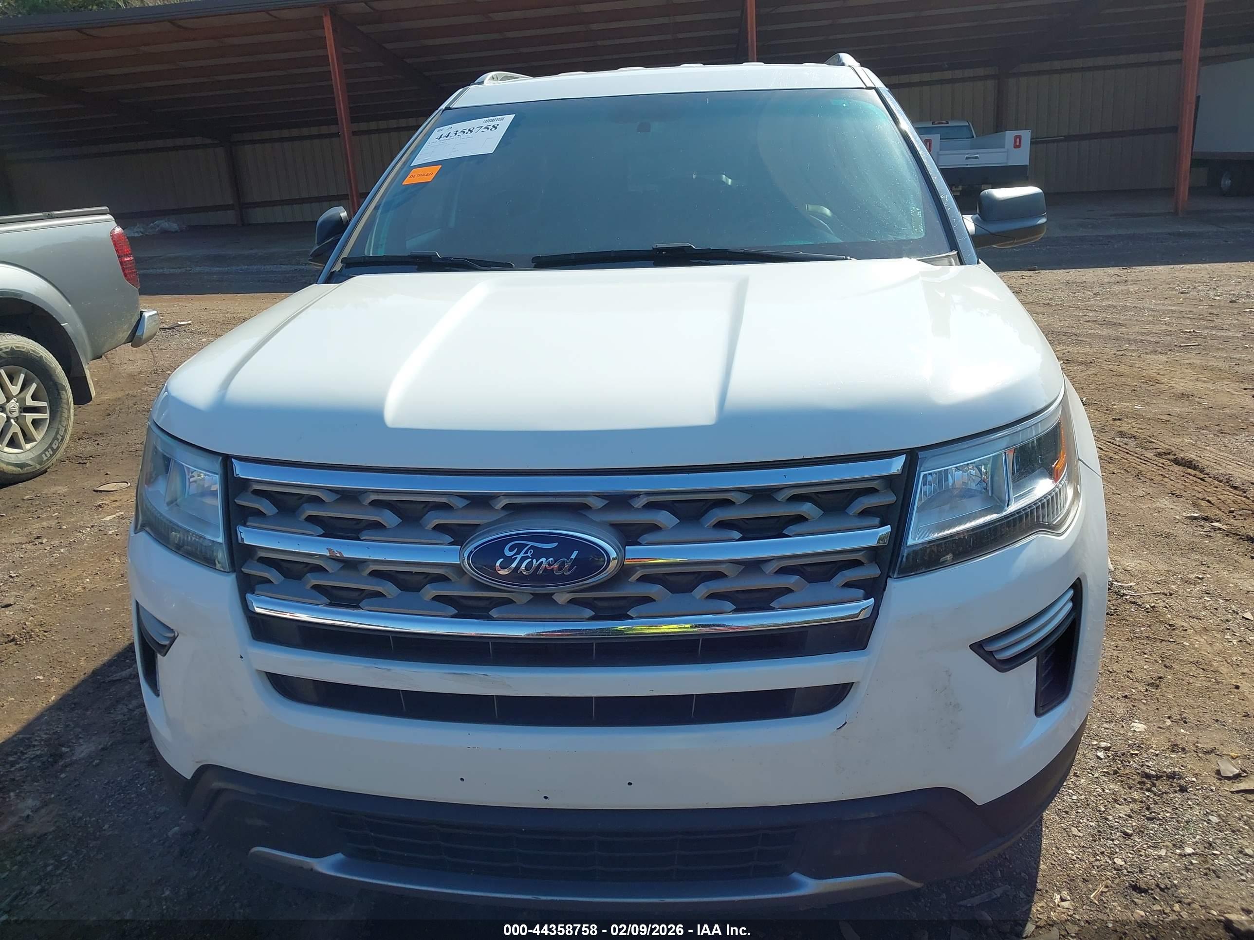 FORD EXPLORER image 6