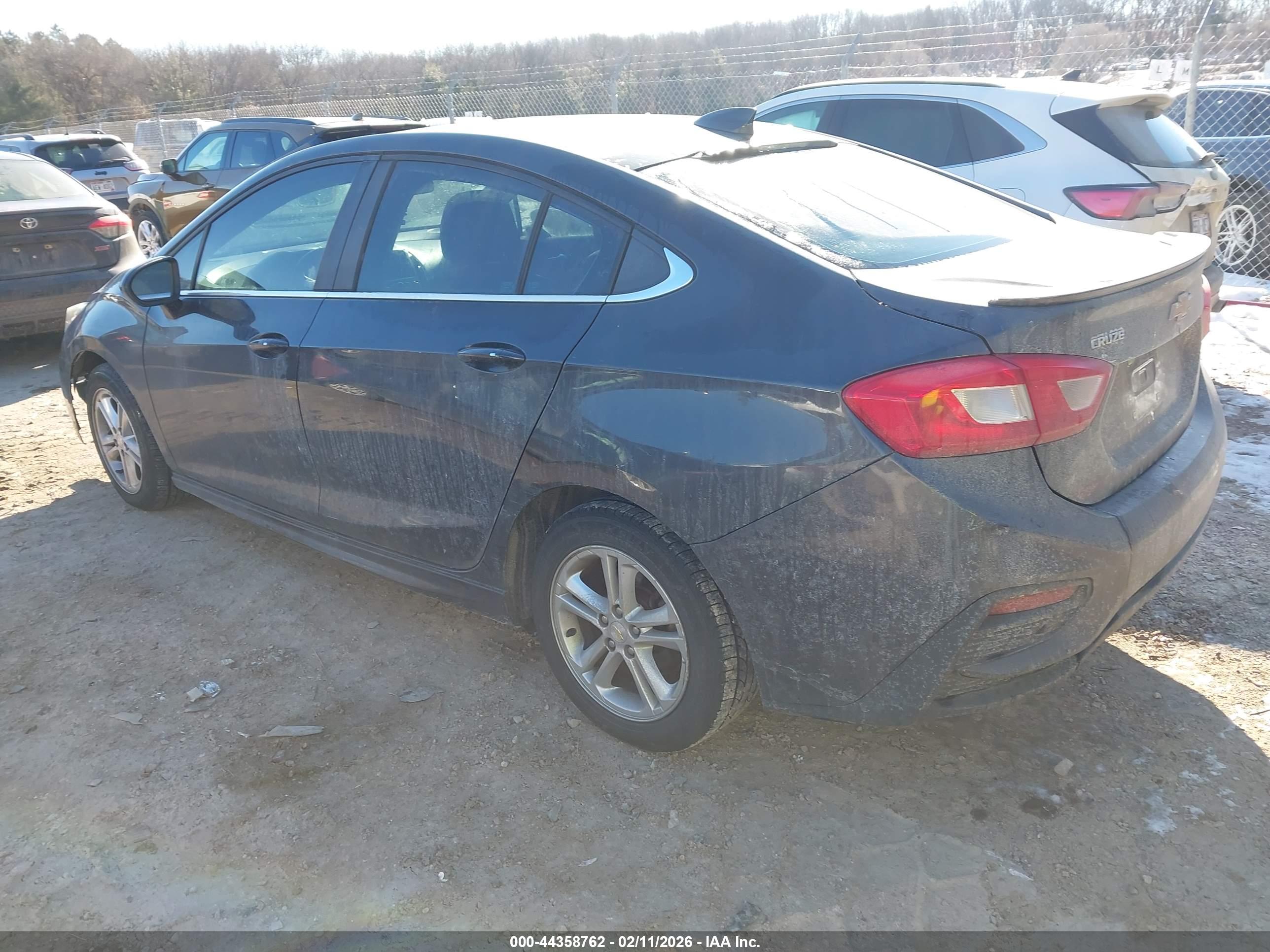 CHEVROLET CRUZE image 3