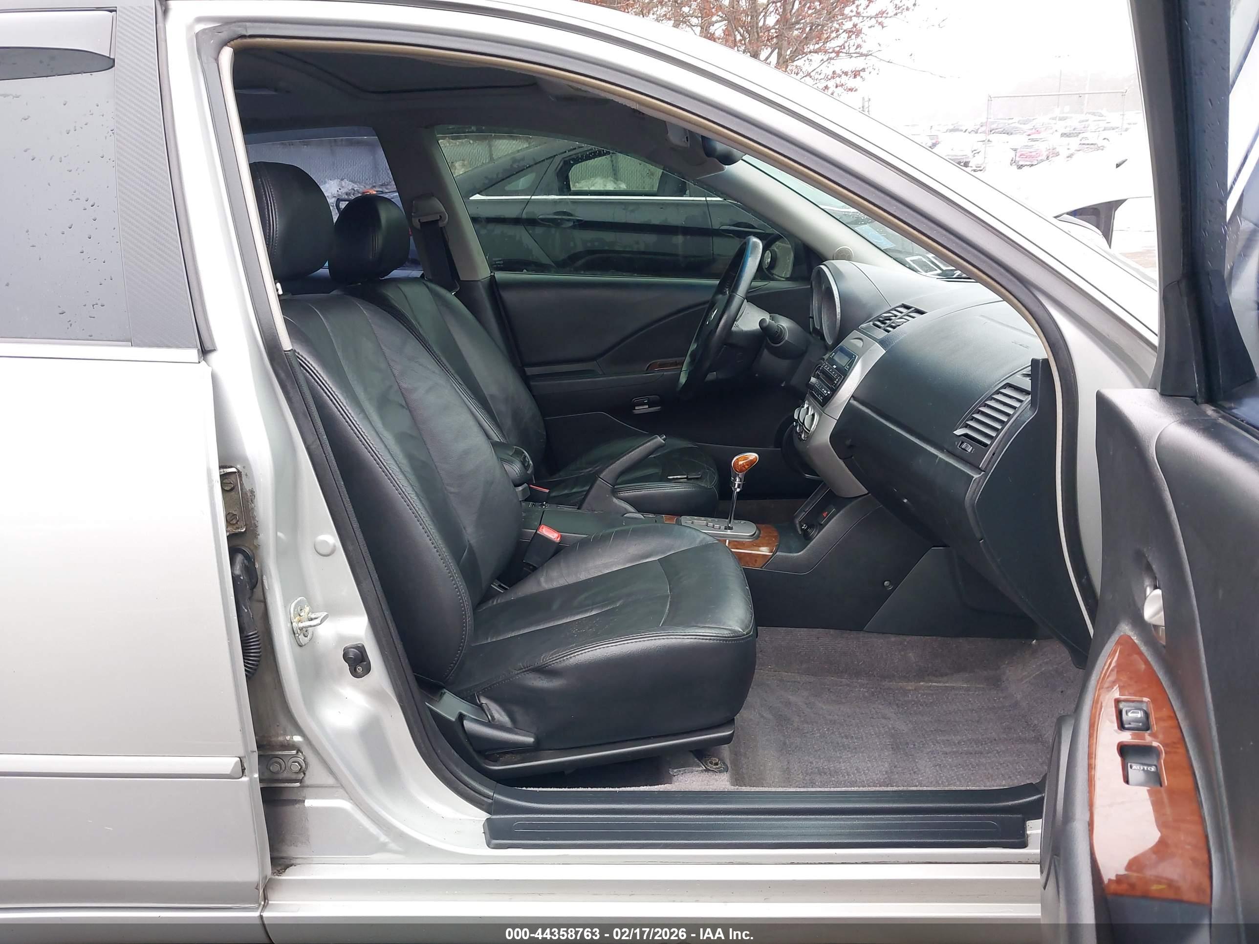 NISSAN ALTIMA image 5
