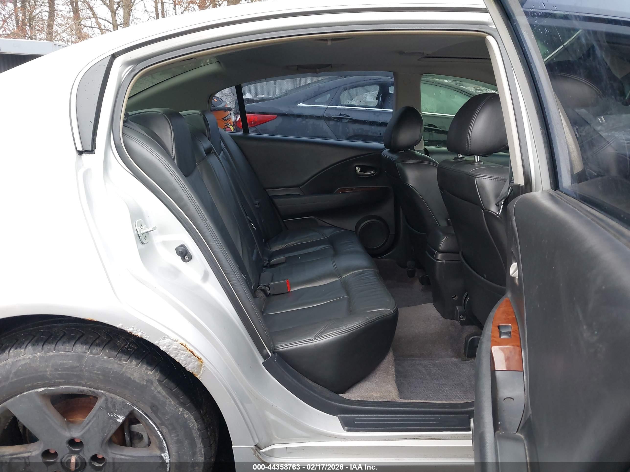 NISSAN ALTIMA image 8