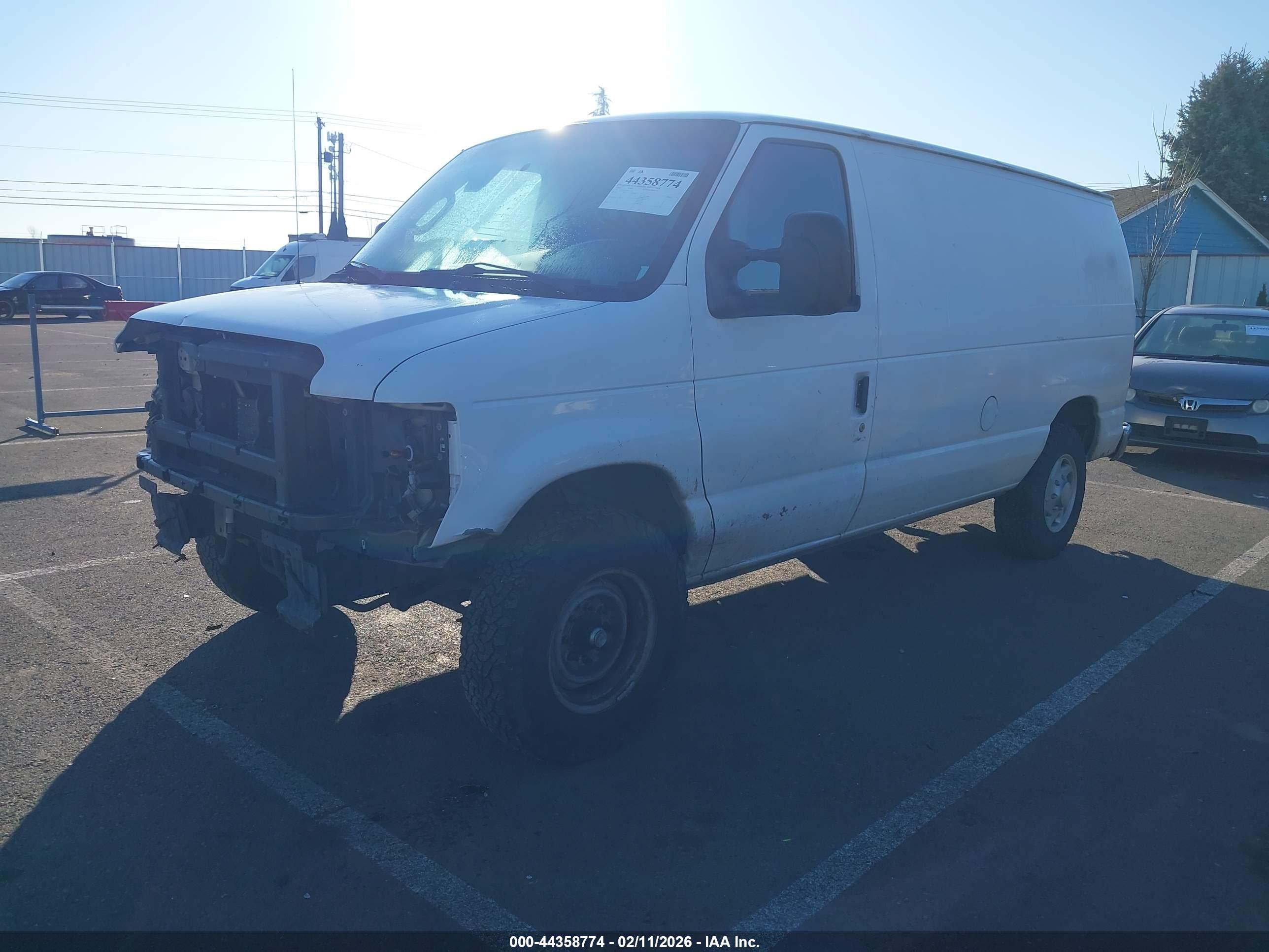 FORD E-350 image 2