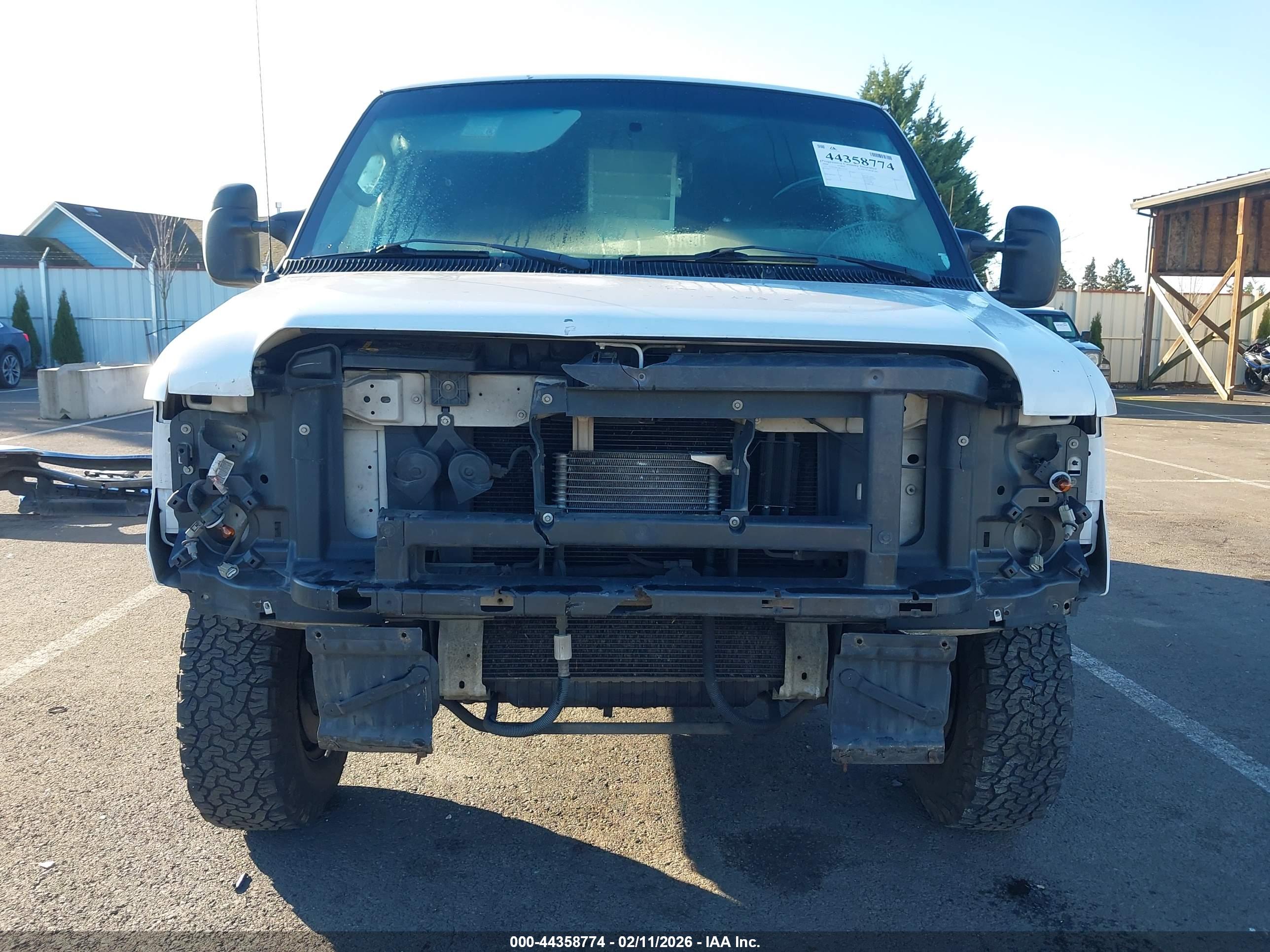 FORD E-350 image 6