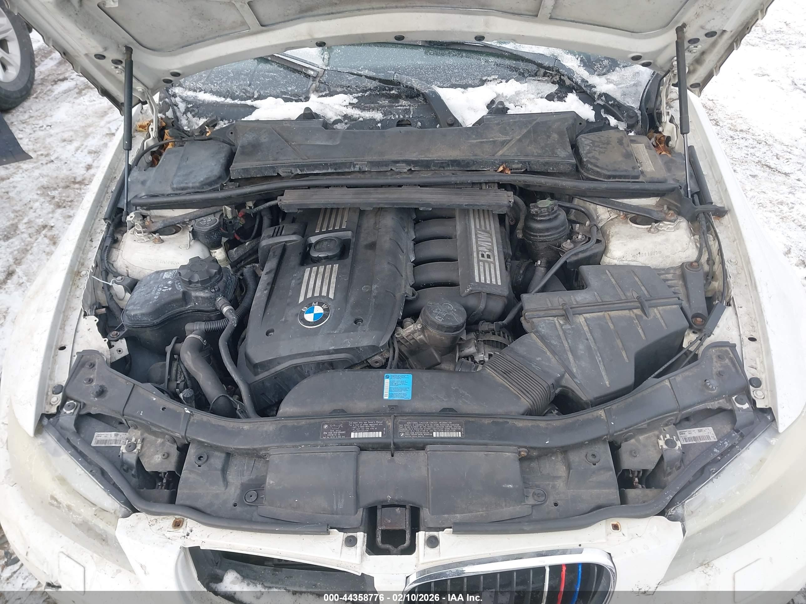 BMW 328I image 10