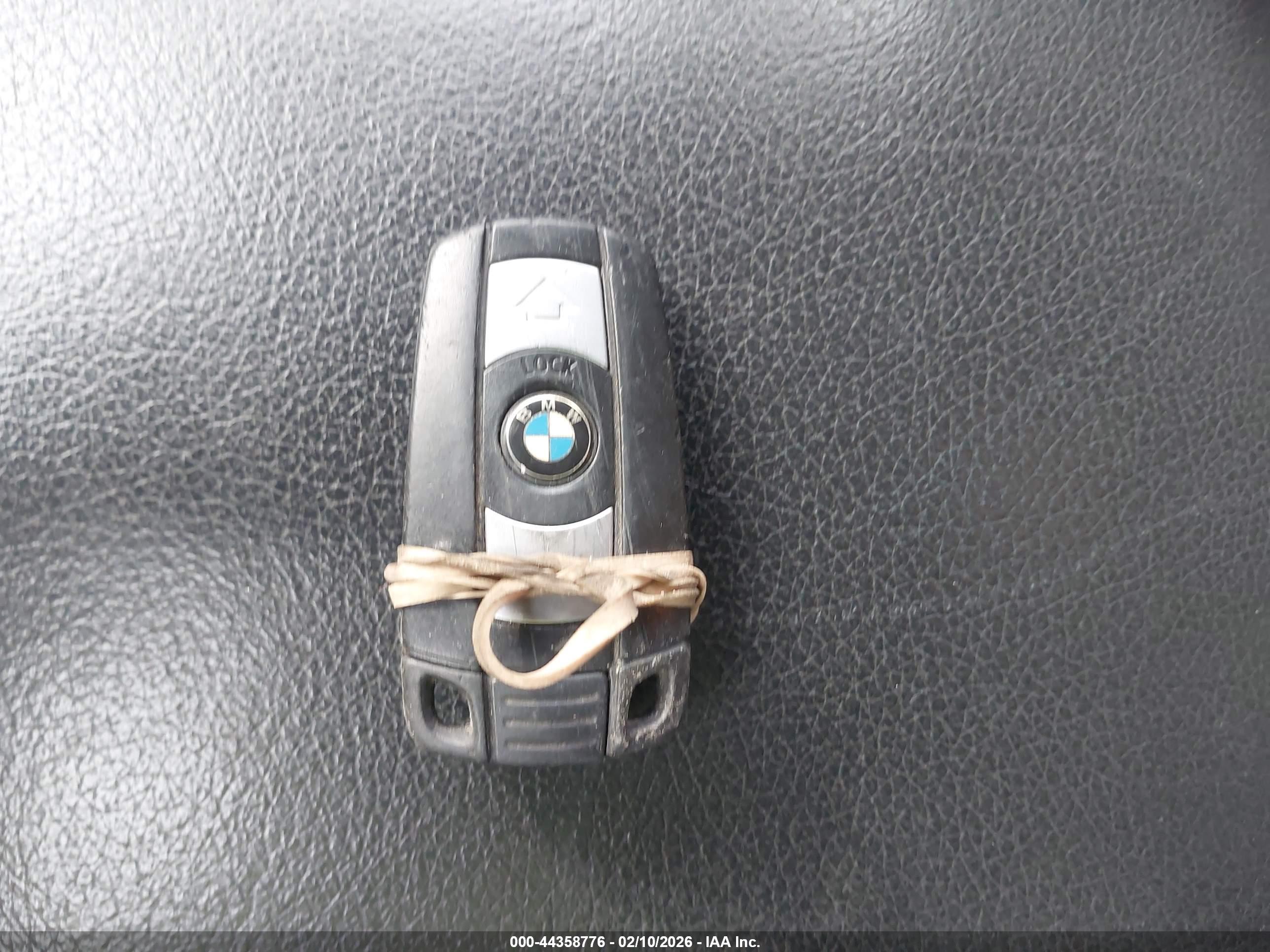 BMW 328I image 11